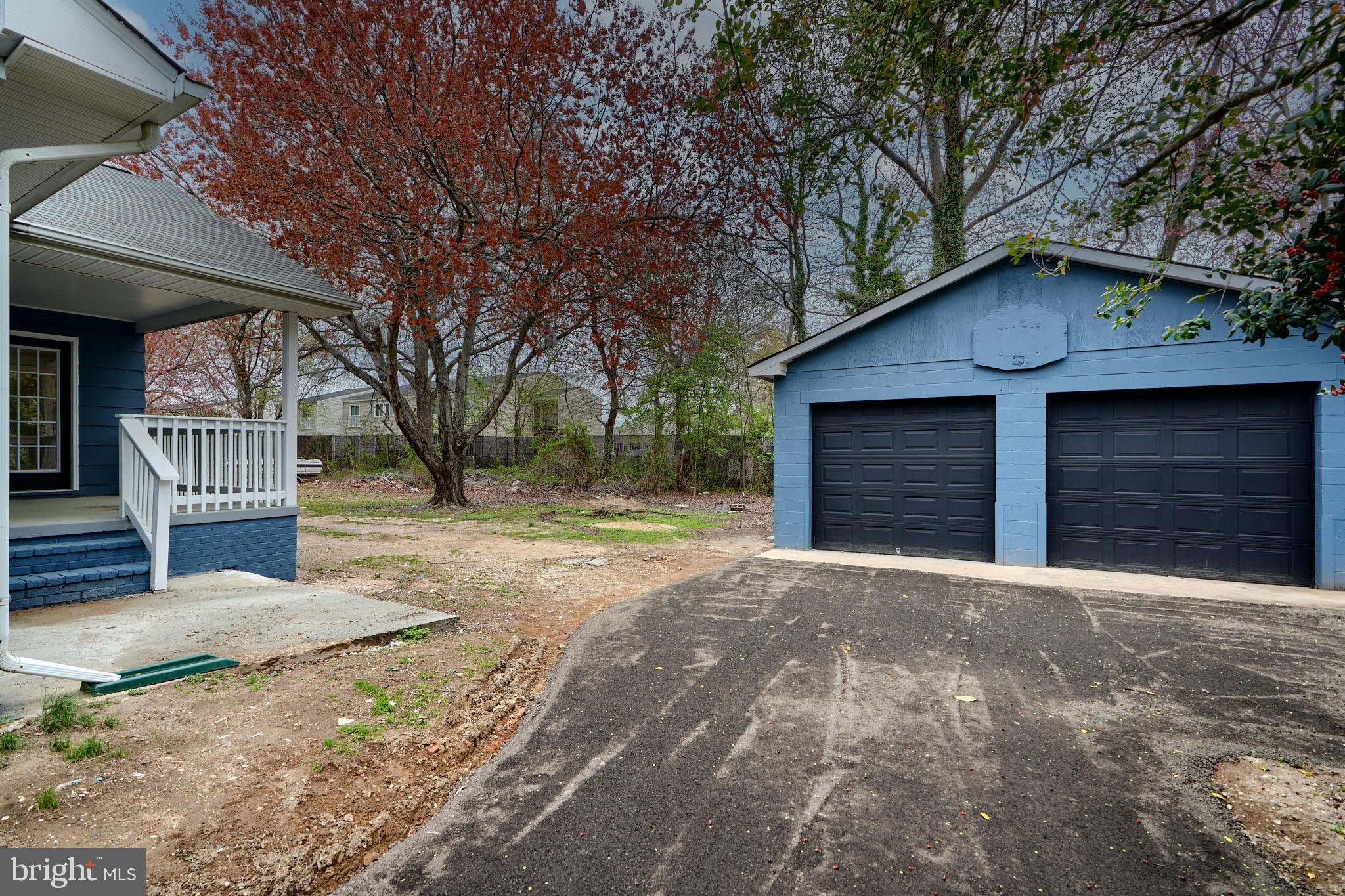 MARTIN & KNAPP - Residential