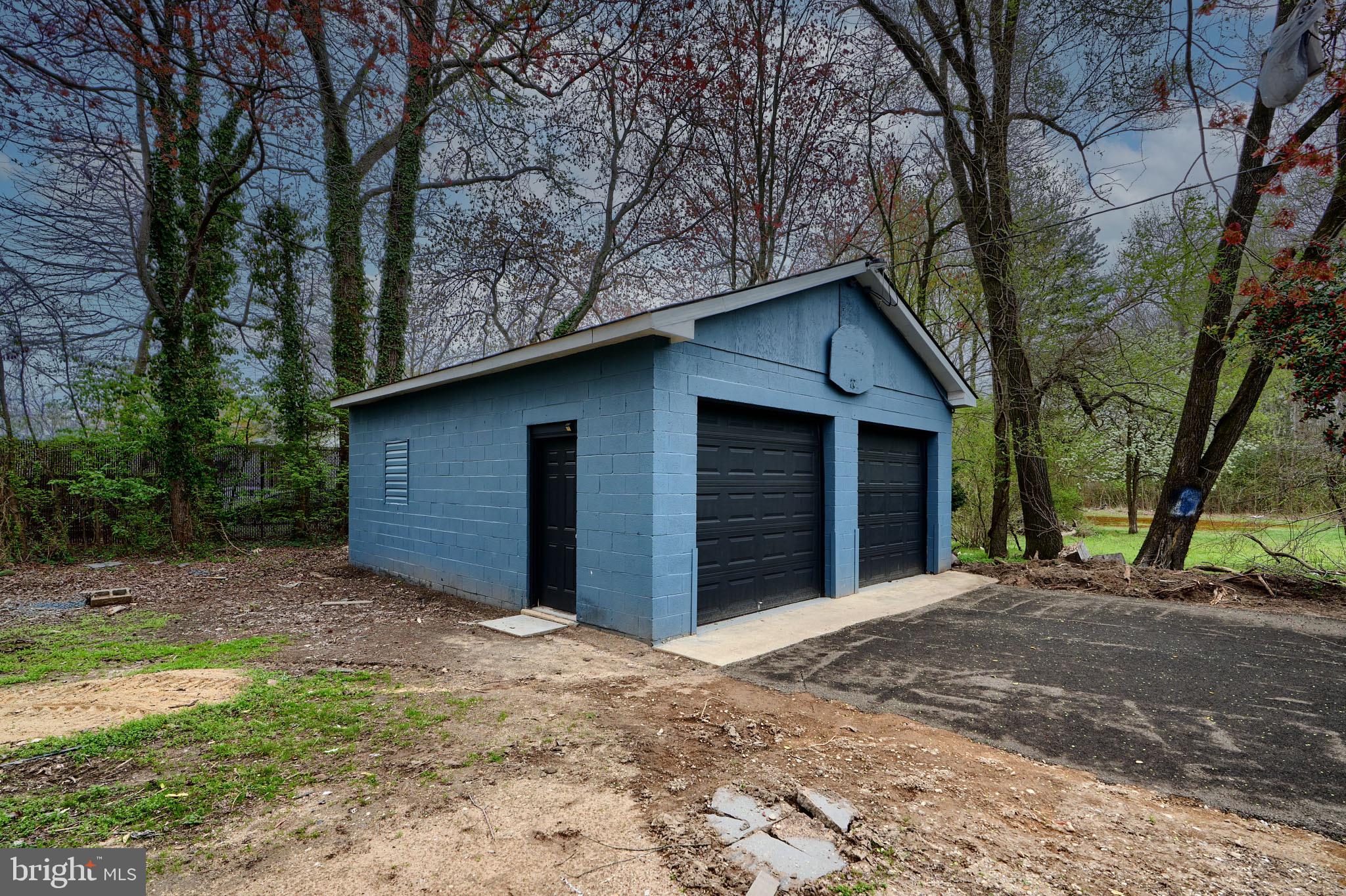 MARTIN & KNAPP - Residential