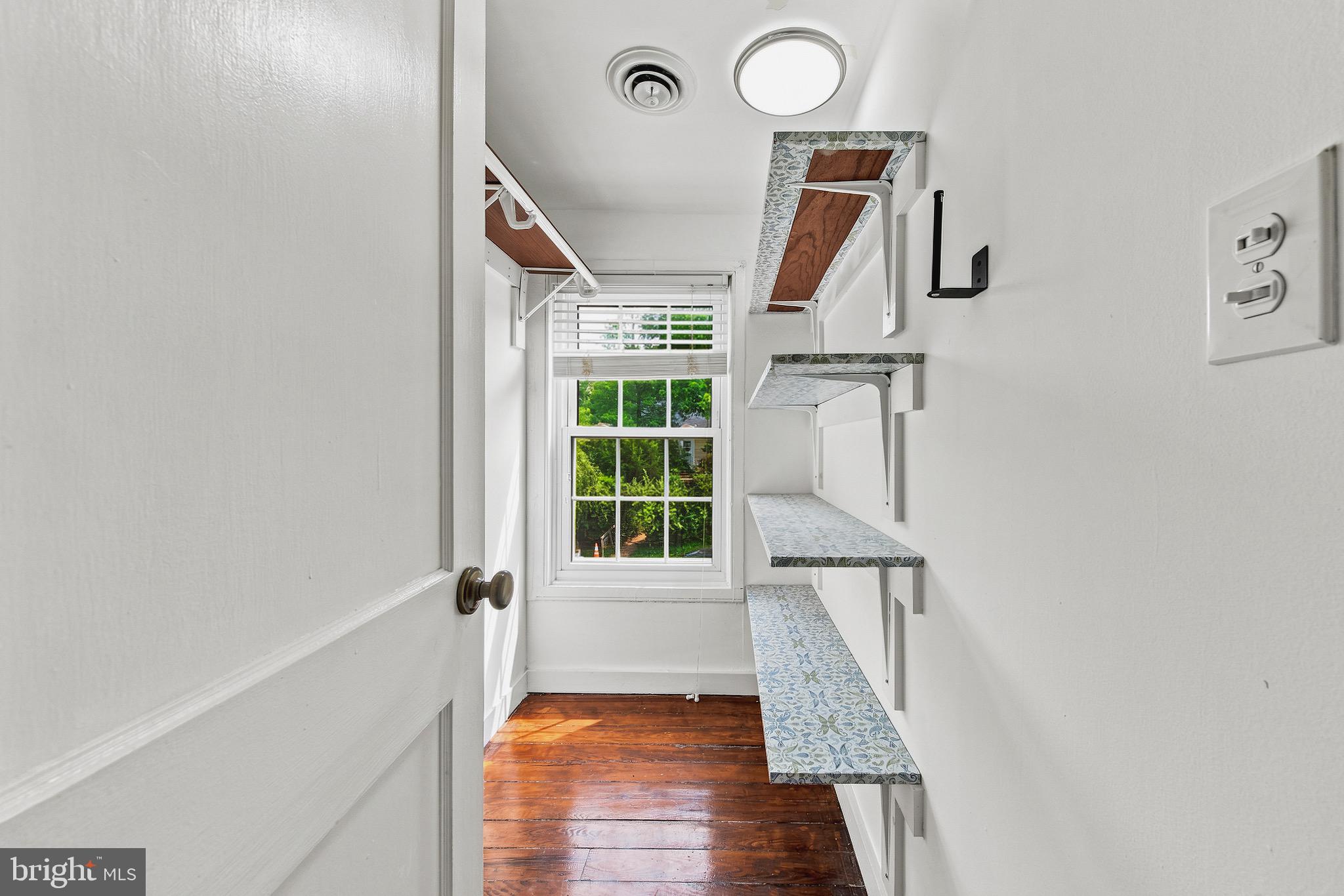 MOUNT WASHINGTON - Residential