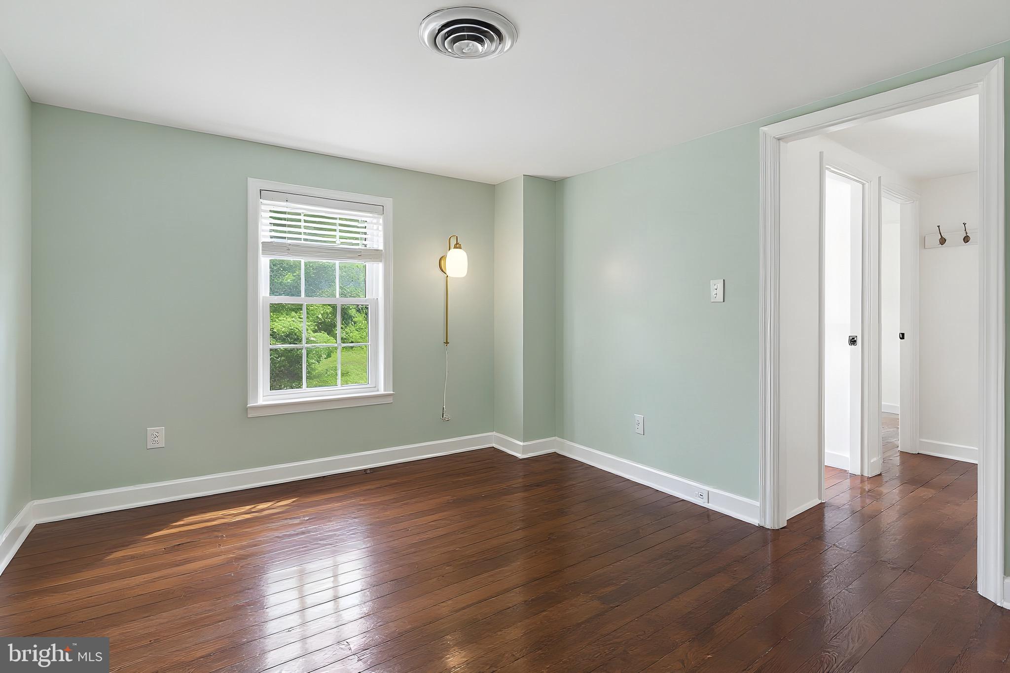 MOUNT WASHINGTON - Residential