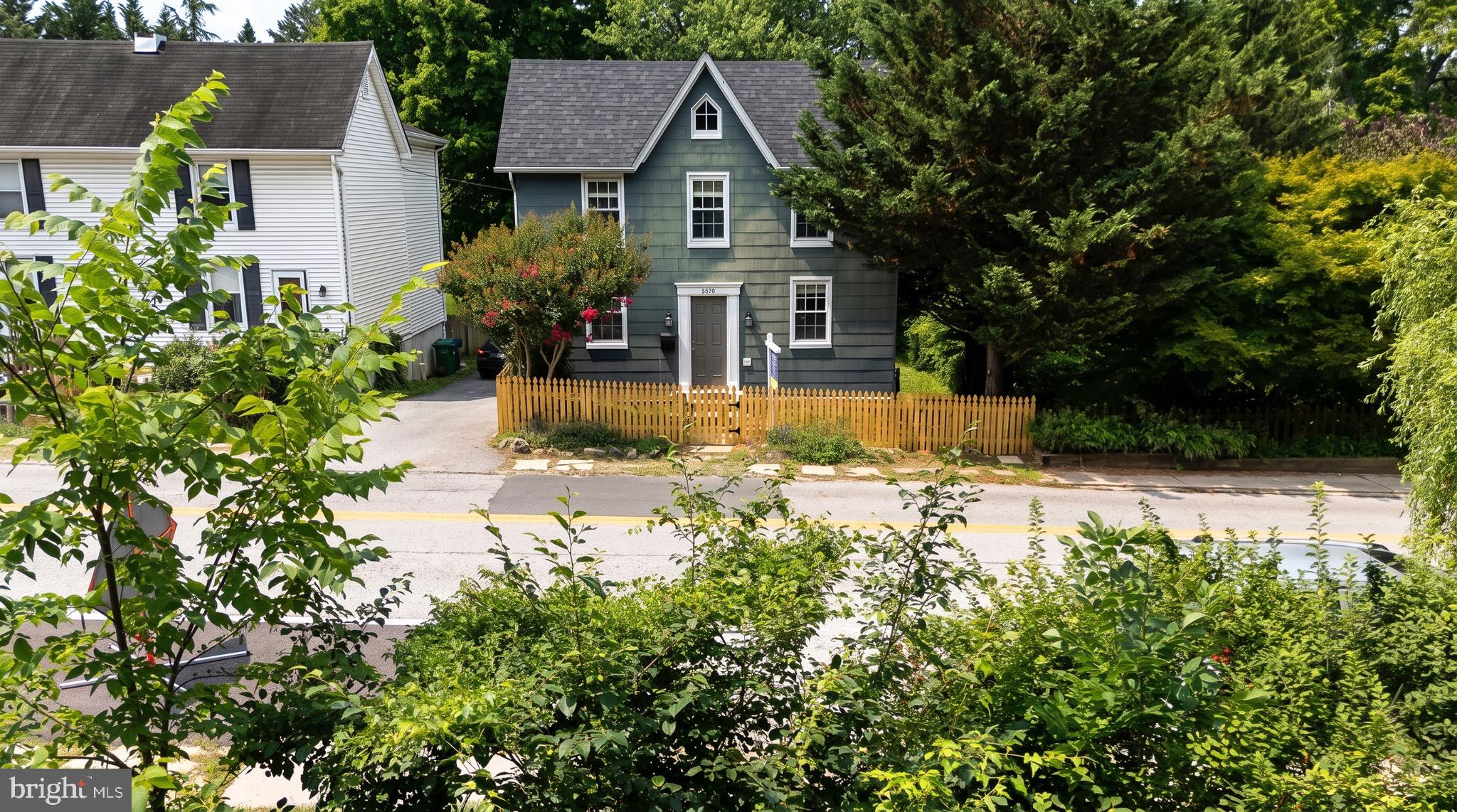 MOUNT WASHINGTON - Residential