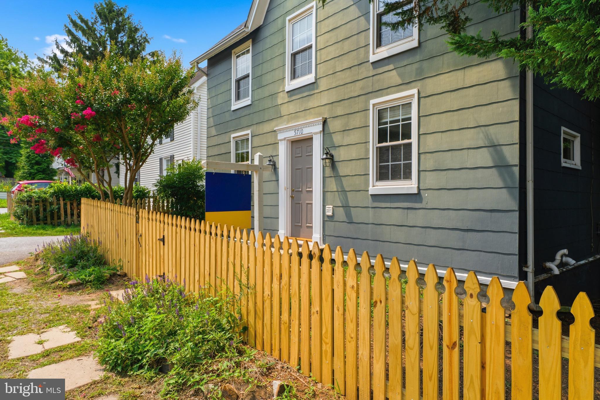 MOUNT WASHINGTON - Residential
