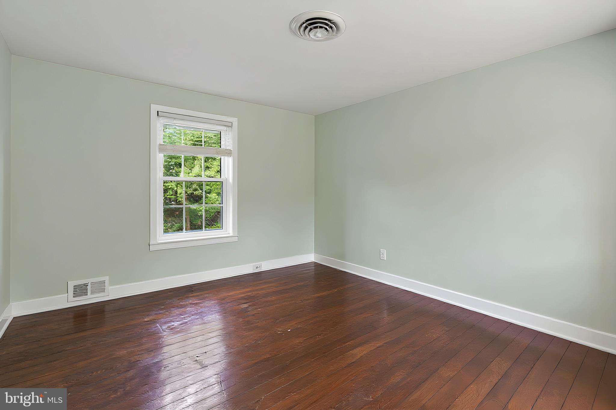 MOUNT WASHINGTON - Residential