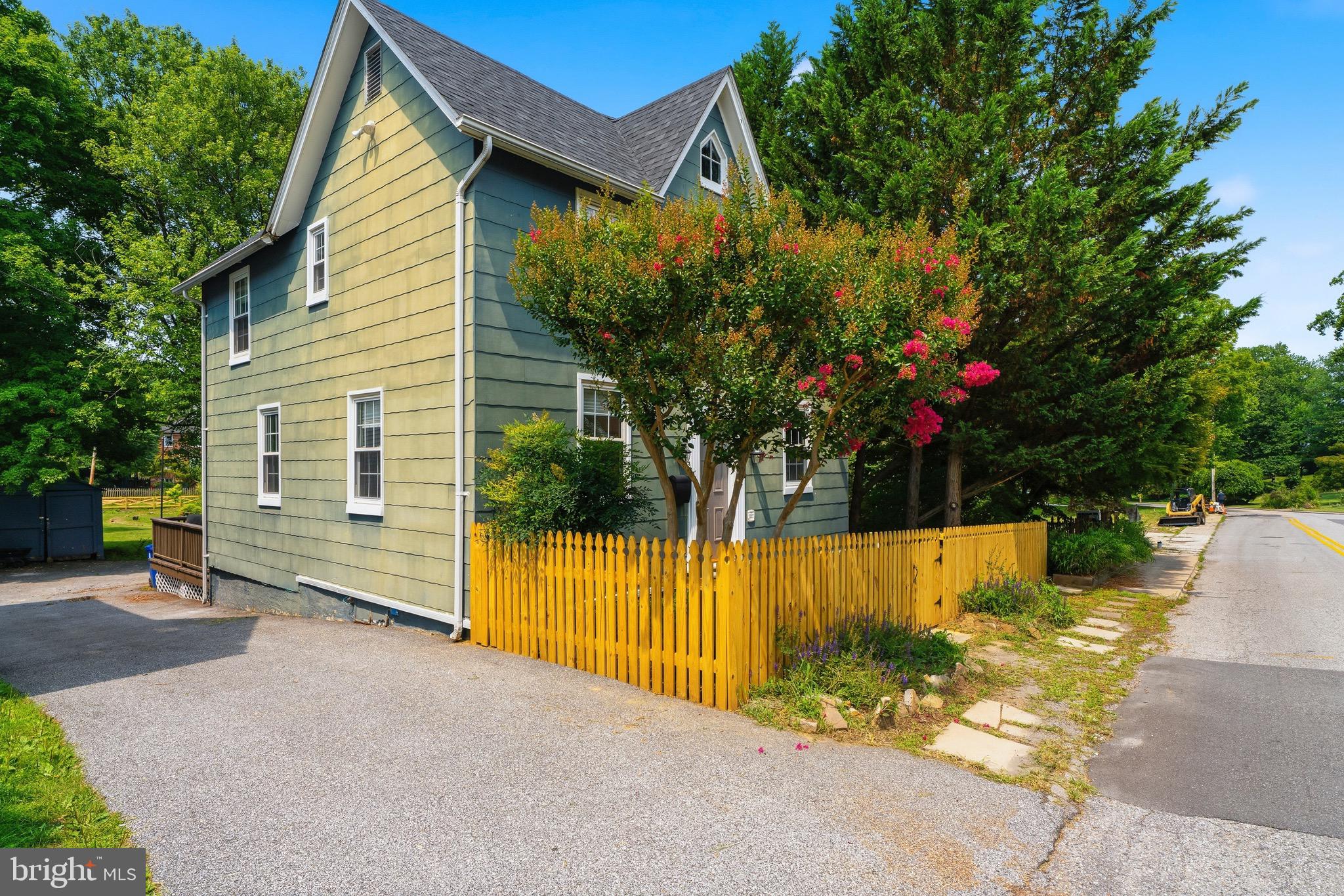 MOUNT WASHINGTON - Residential