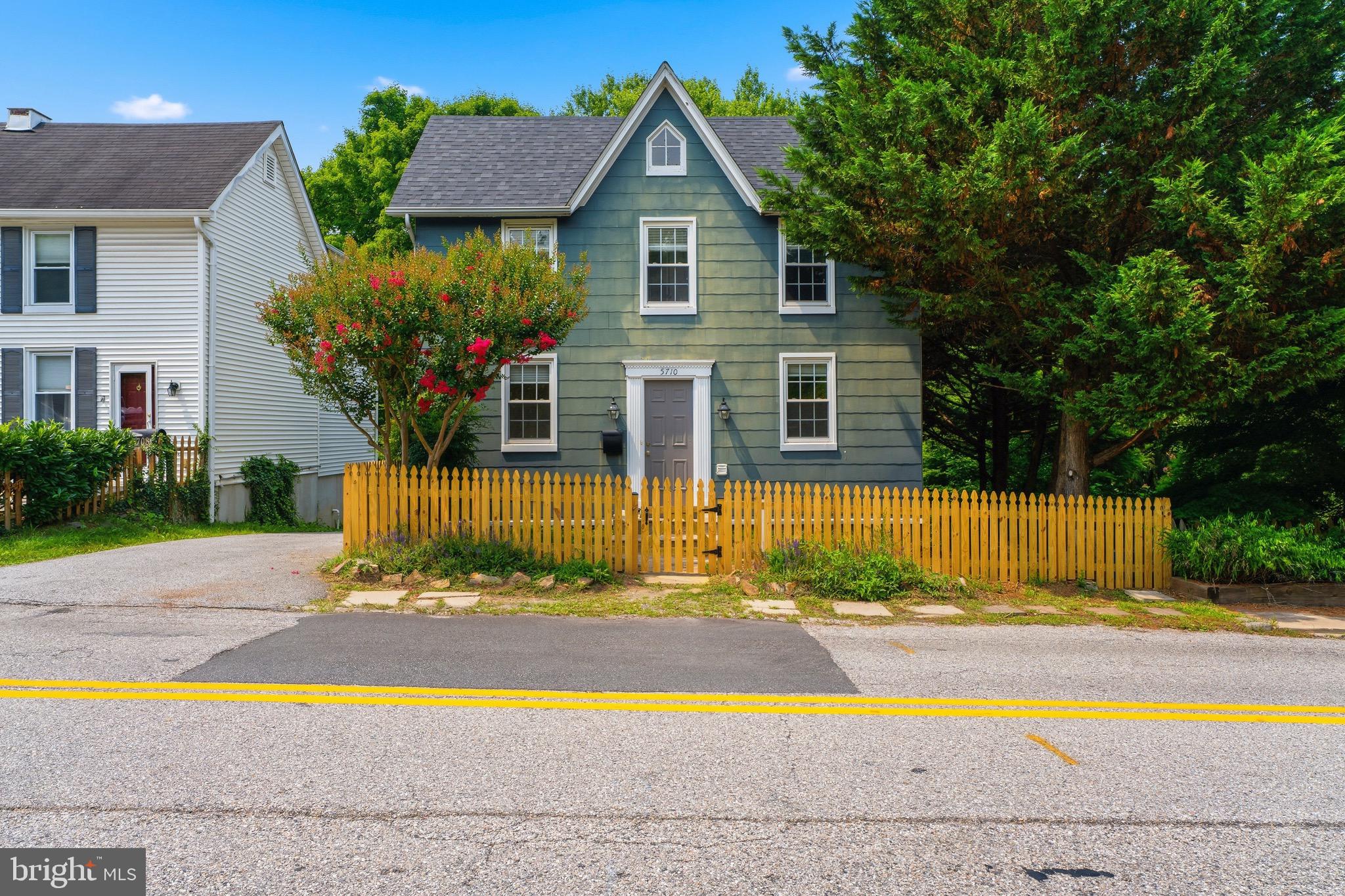MOUNT WASHINGTON - Residential