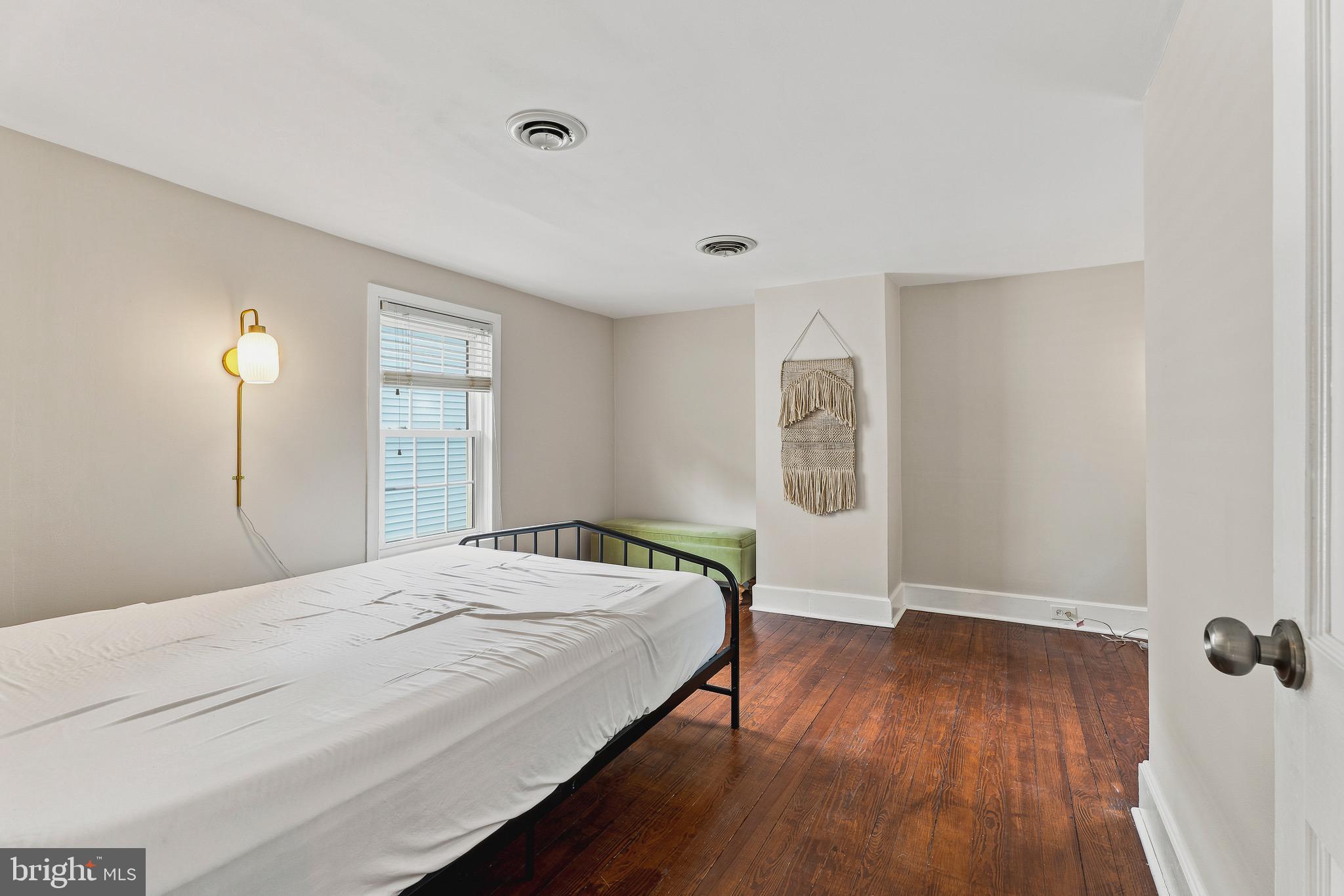 MOUNT WASHINGTON - Residential