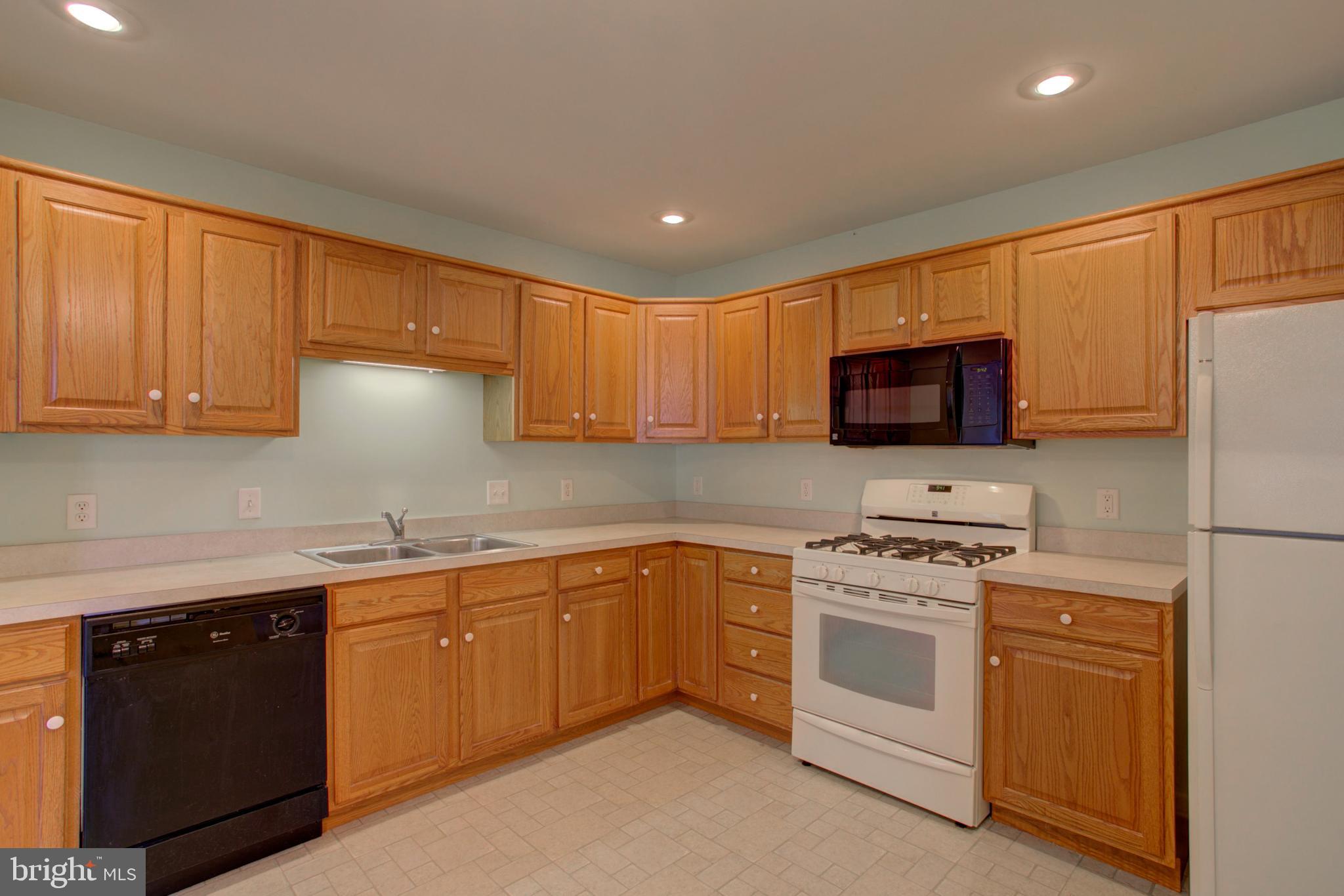 SUMMIT HILLS - Residential