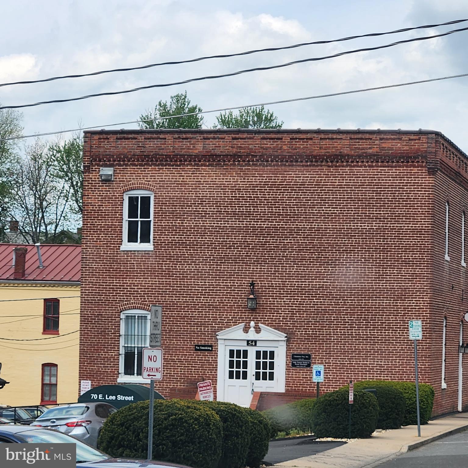 Completely new renovation to be completed February 2024,  three 900 to 1000 sf apartments (200, 210 and 220) located within historic building in Old Town Warrenton. Beautiful apartments brand new with full kitchen, microwave, disposal,  fire sprinkler,  2 bedrooms, 1 bathroom, brick walls, views. Building parking lot, street parking and municipal lot adjacent to property. If you enjoy being in Old Town Warrenton near shops, restaurants, government  and activity this location is right in the the middle of it all.
Photos are of different finished apartments in the same building.