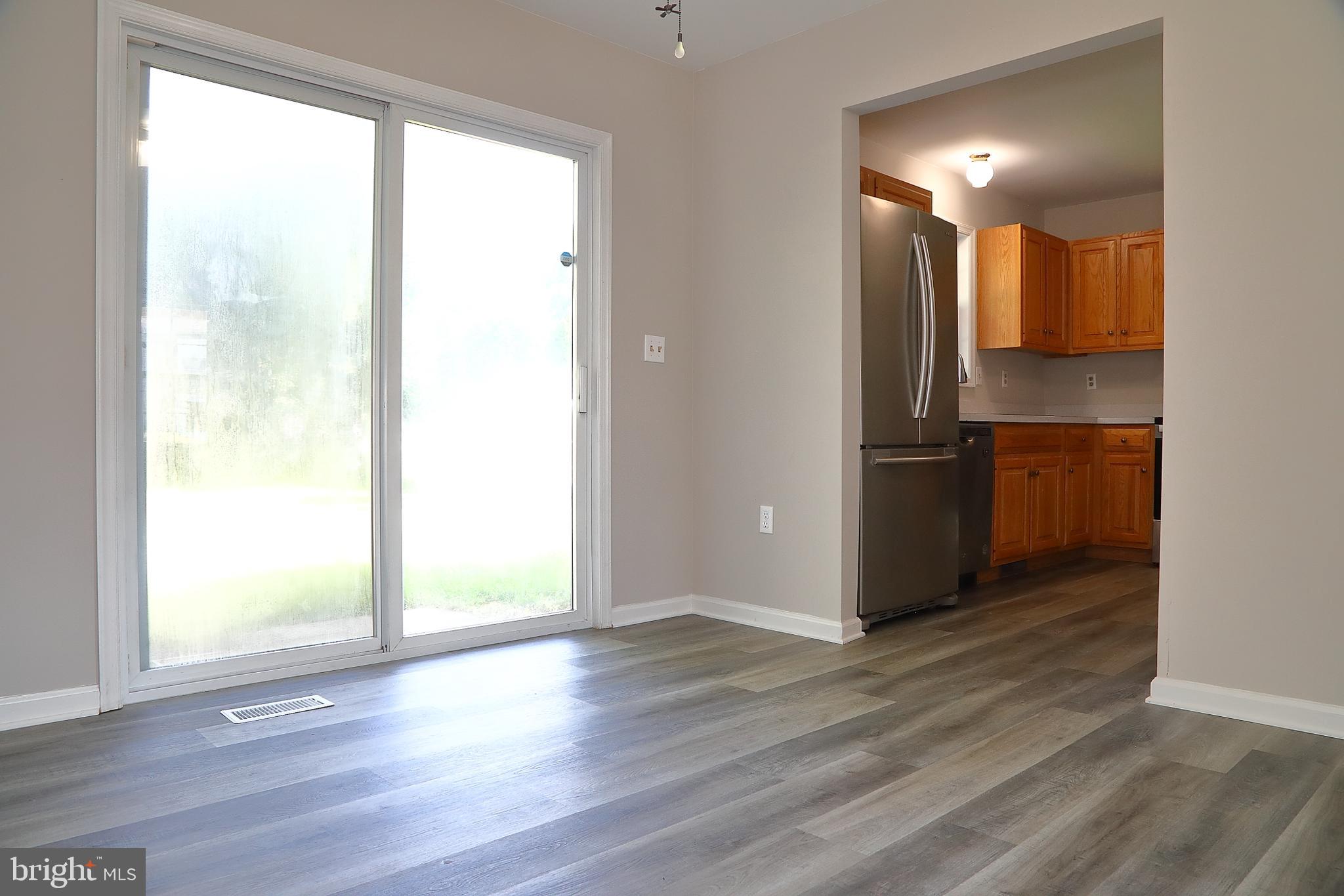 MAYTOWN VILLAGE SQUARE - Residential