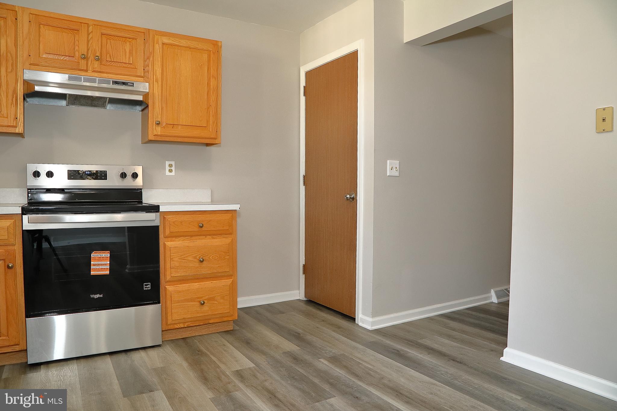 MAYTOWN VILLAGE SQUARE - Residential