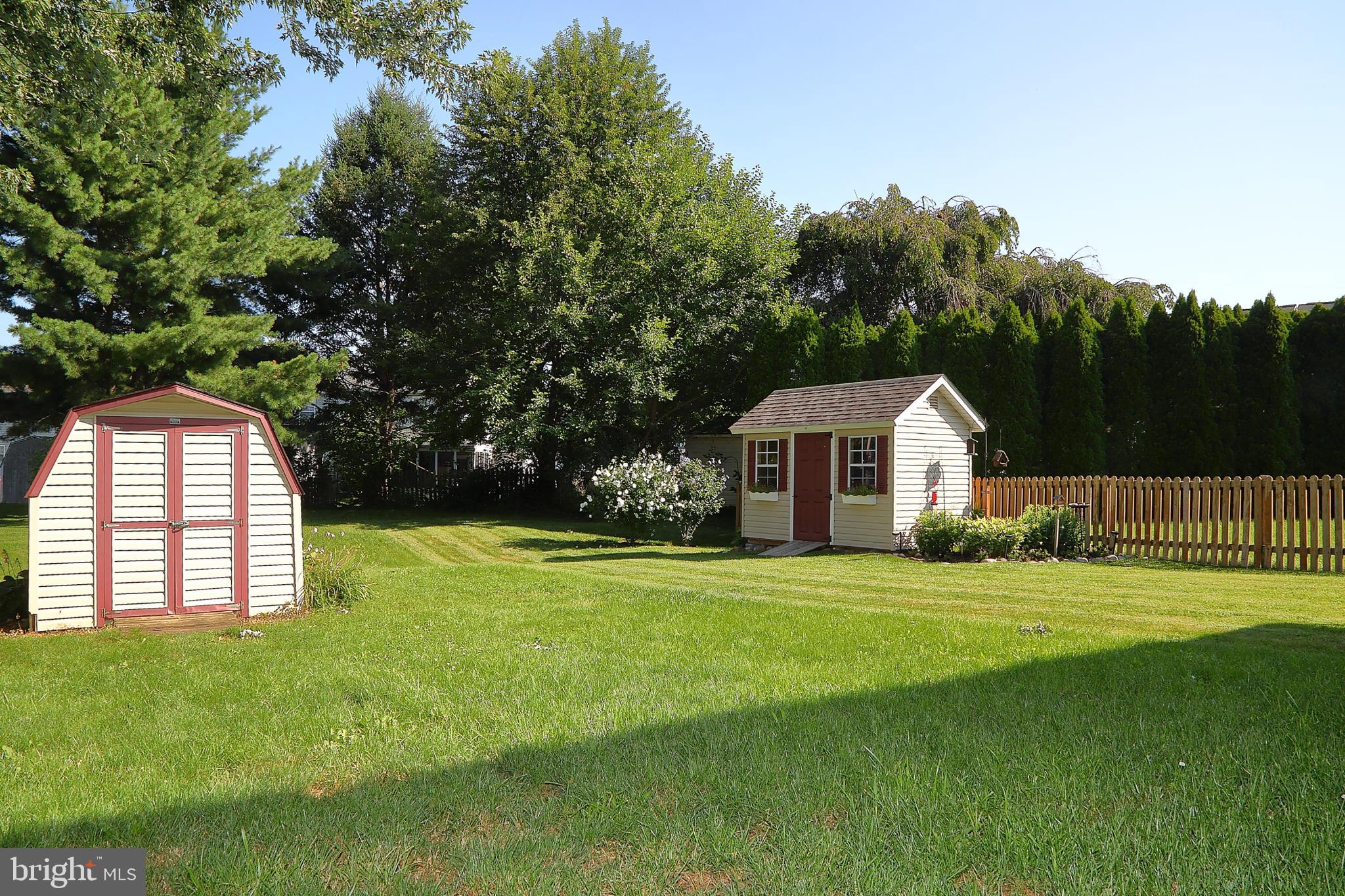 MAYTOWN VILLAGE SQUARE - Residential