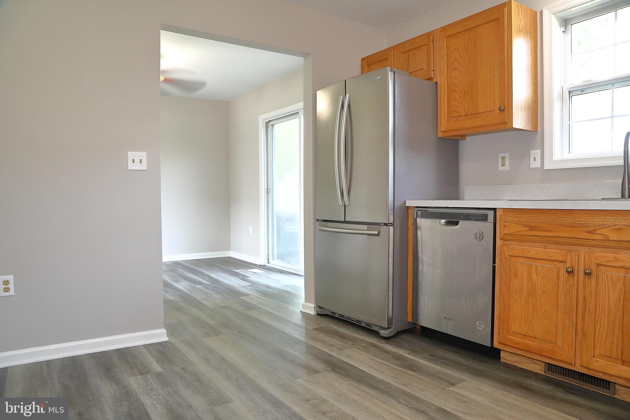 MAYTOWN VILLAGE SQUARE - Residential