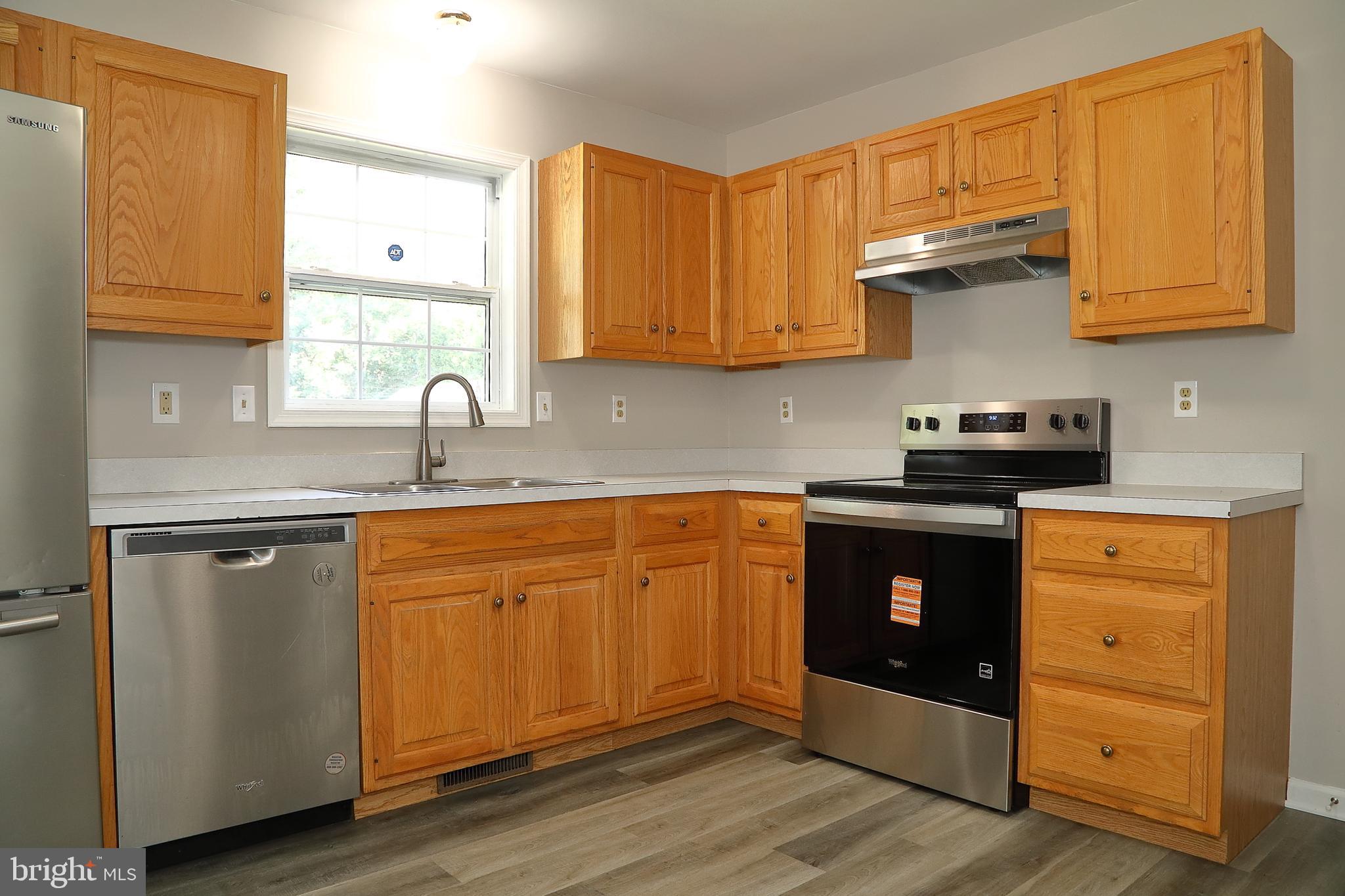 MAYTOWN VILLAGE SQUARE - Residential
