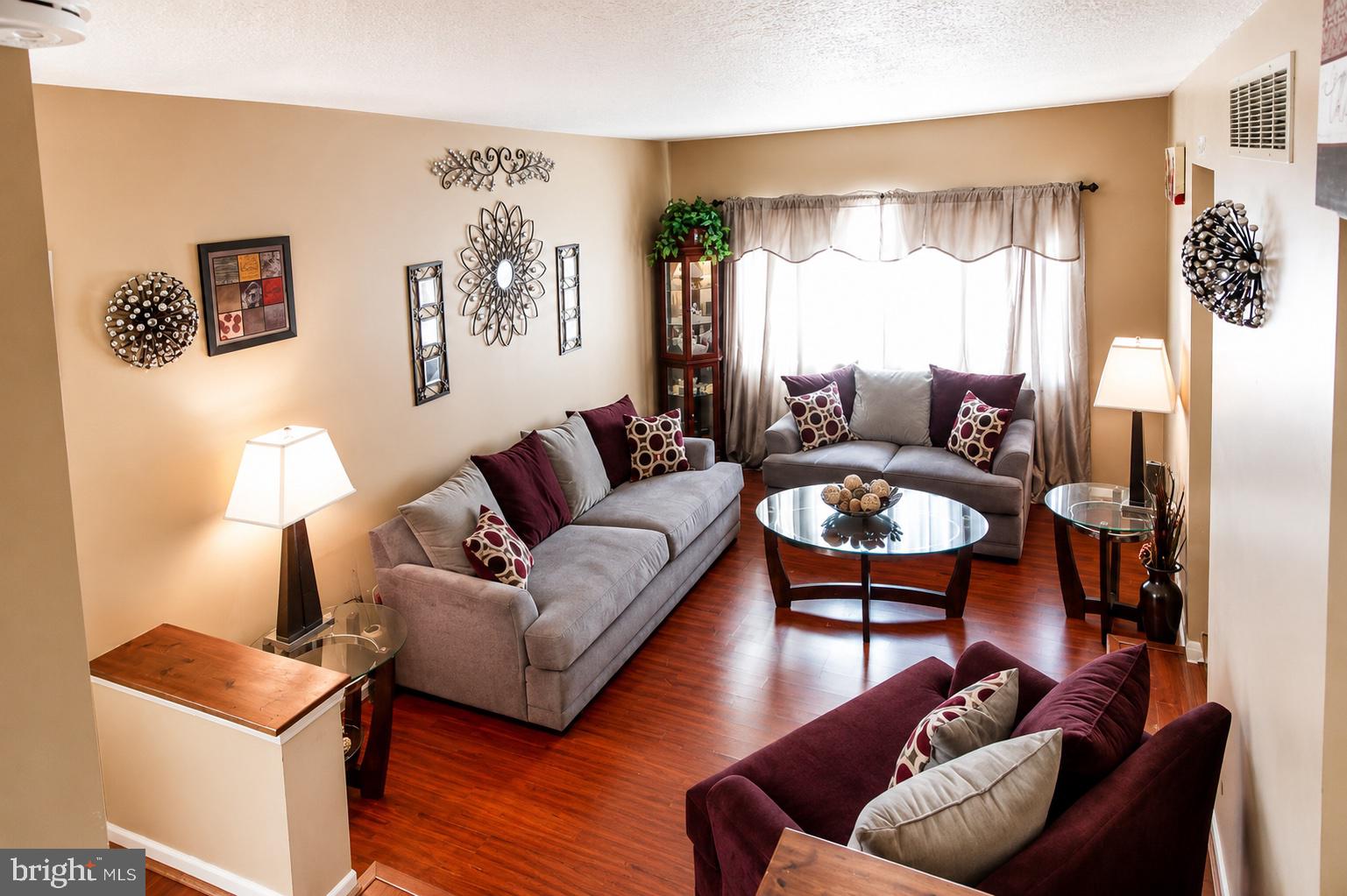 JACOBSVILLE - Residential