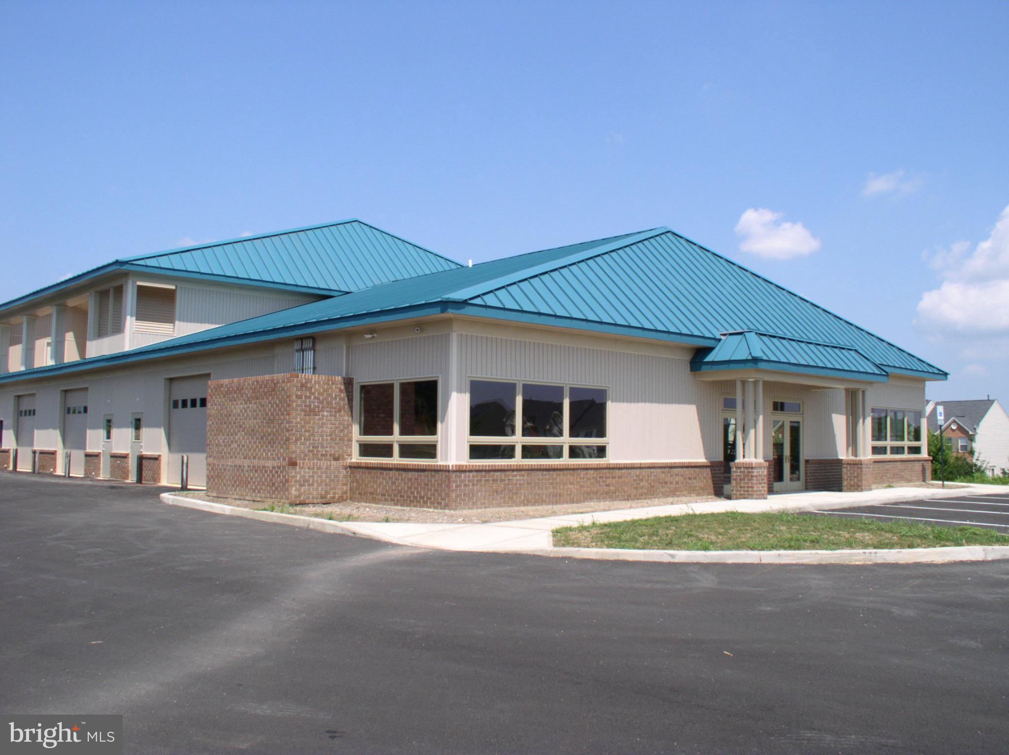 TWIN ARCH BUSINESS PARK - Commercial Sale