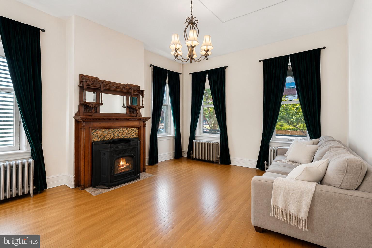 HAGERSTOWN - Residential
