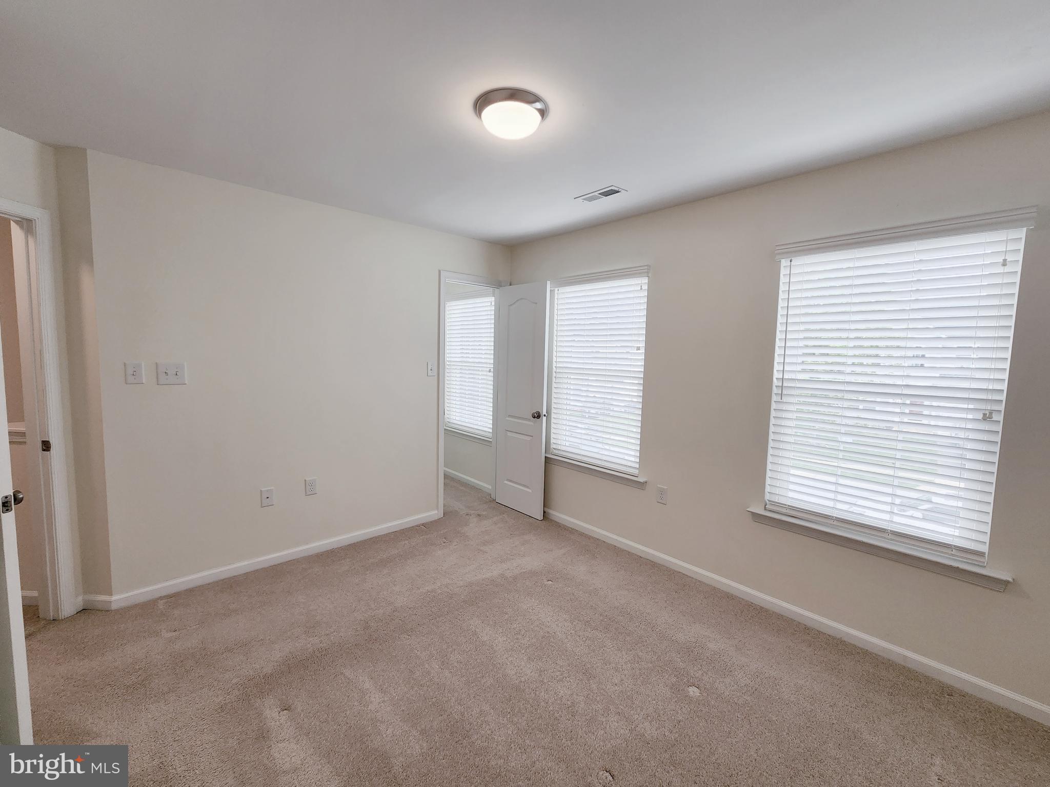 SPRING RIDGE - Residential