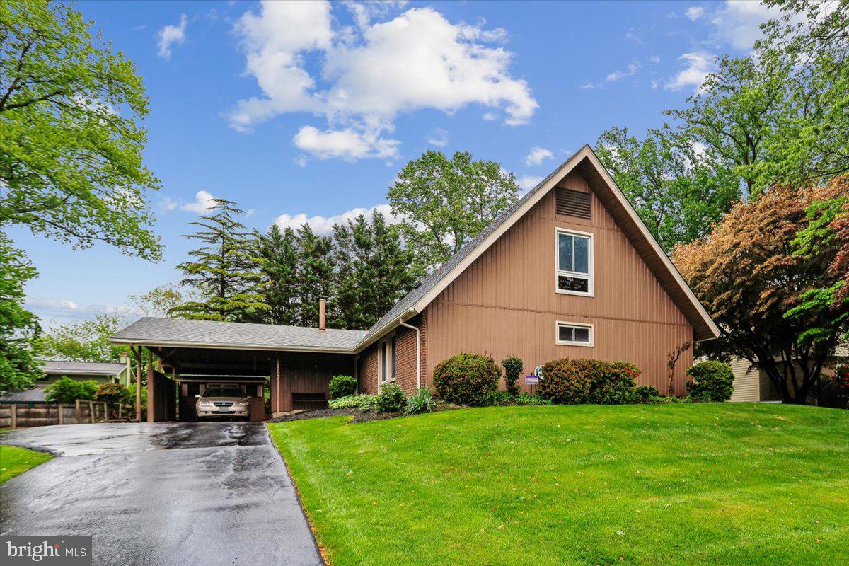 BROOKEVILLE KNOLLS - Residential