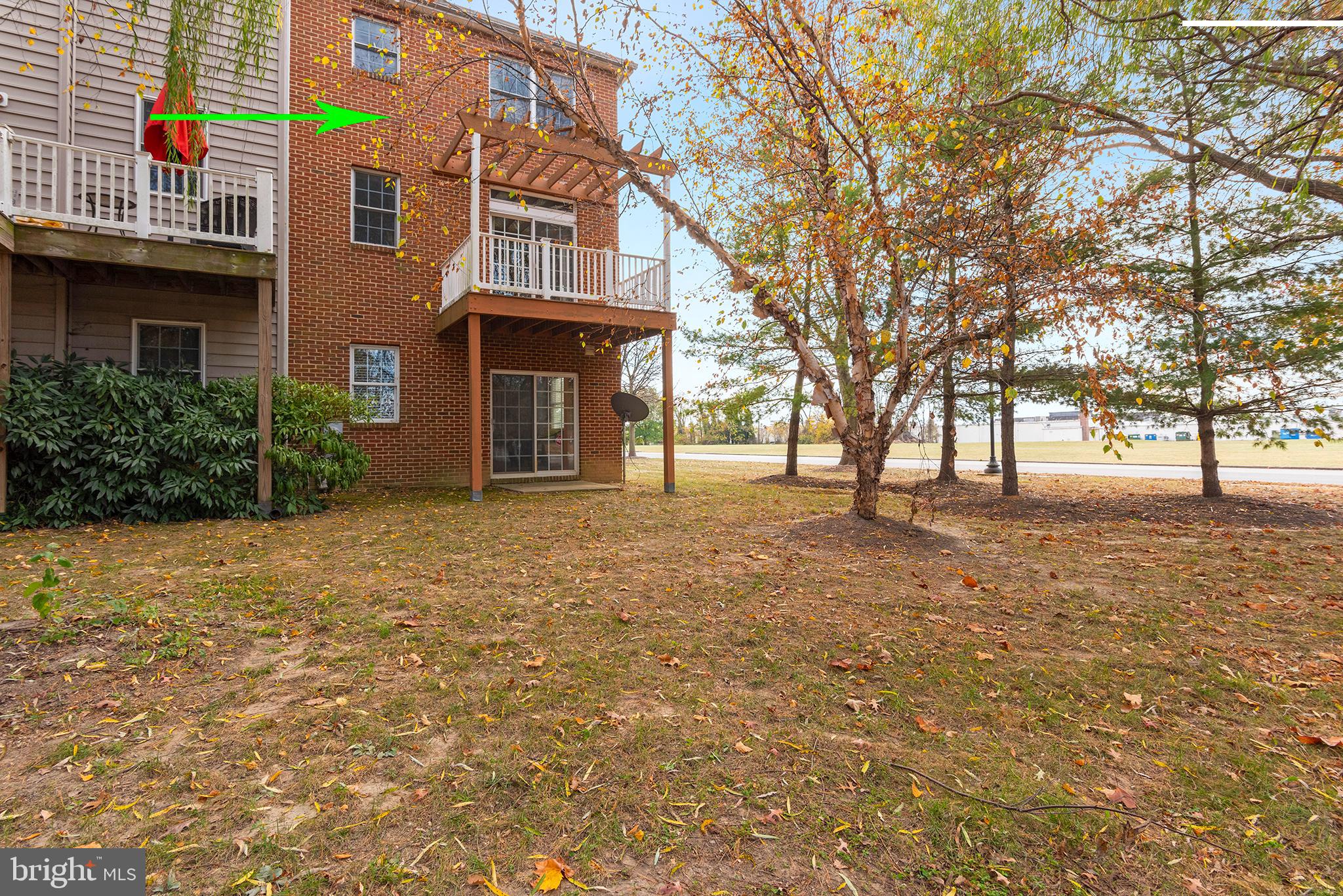 OAK HOLLOW - Residential