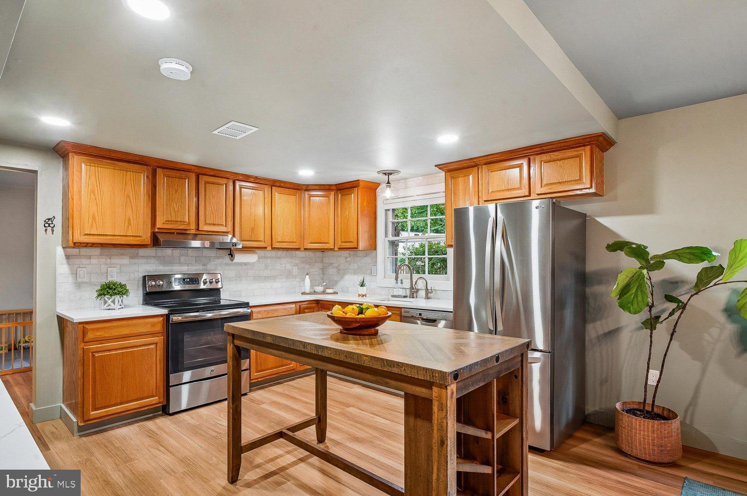 CROFTON MEADOWS - Residential