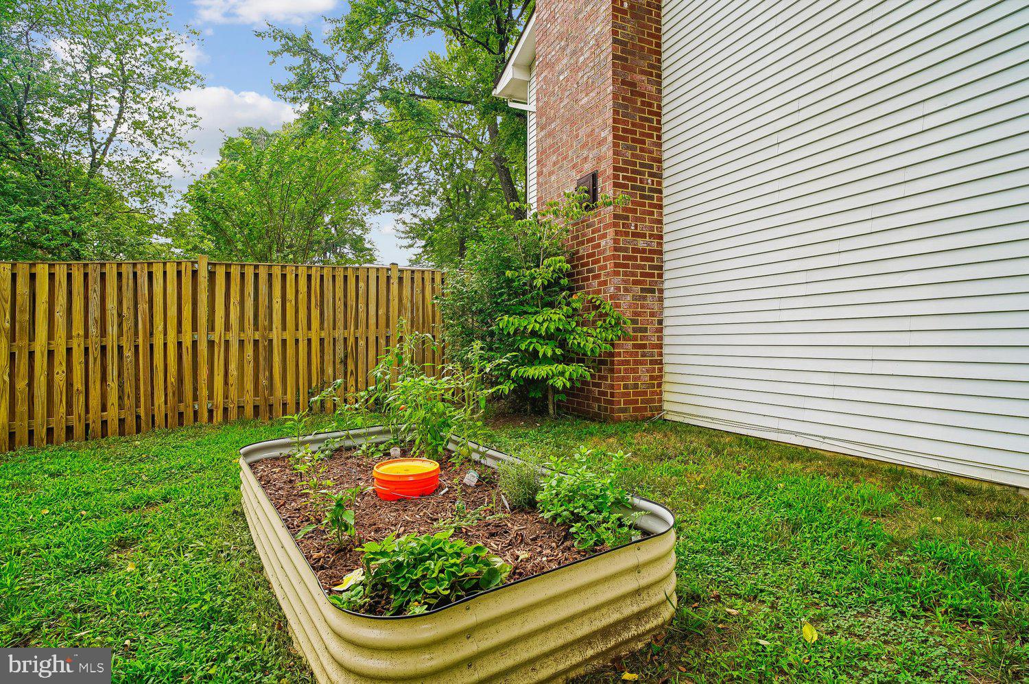 CROFTON MEADOWS - Residential