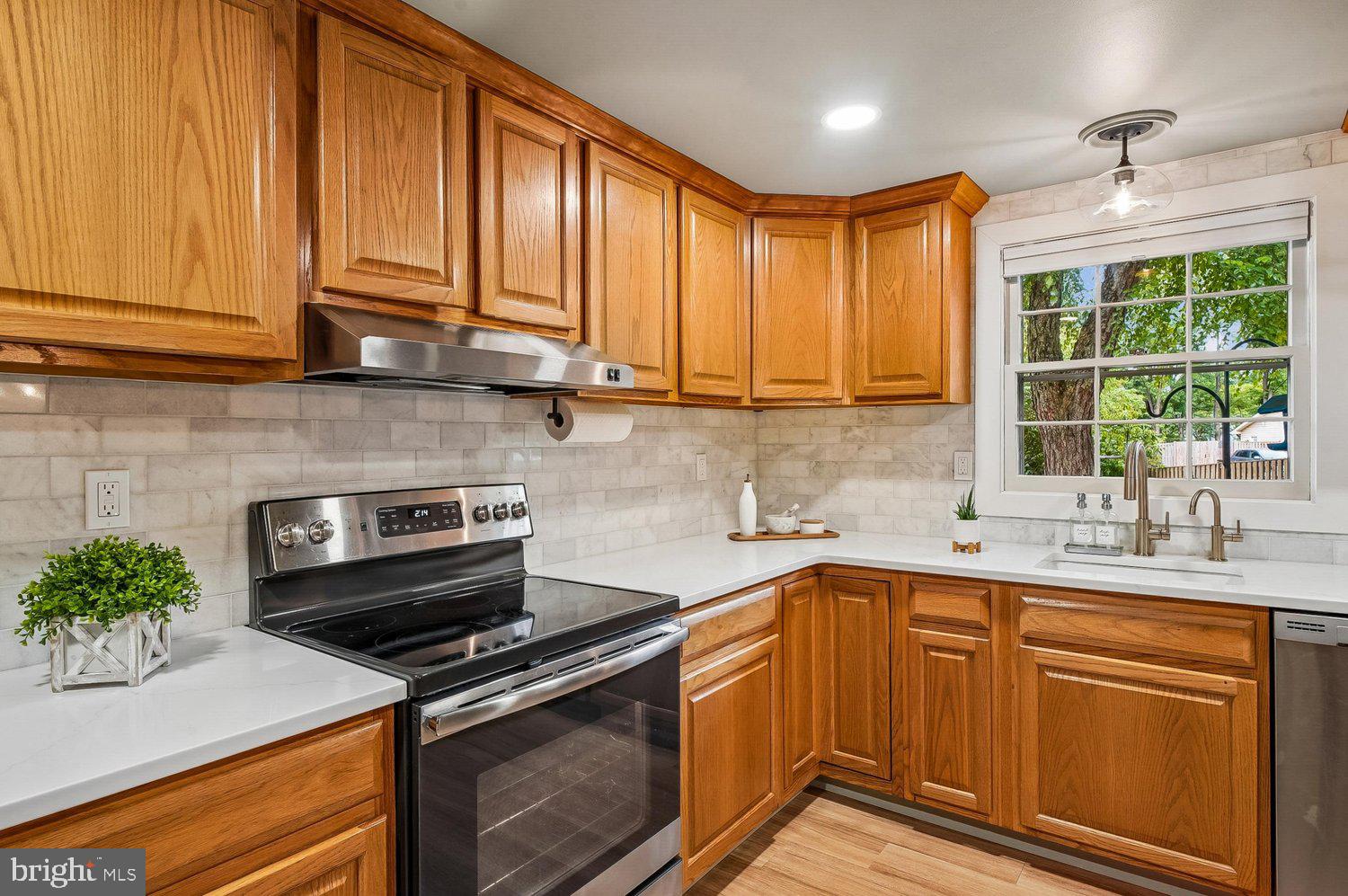 CROFTON MEADOWS - Residential