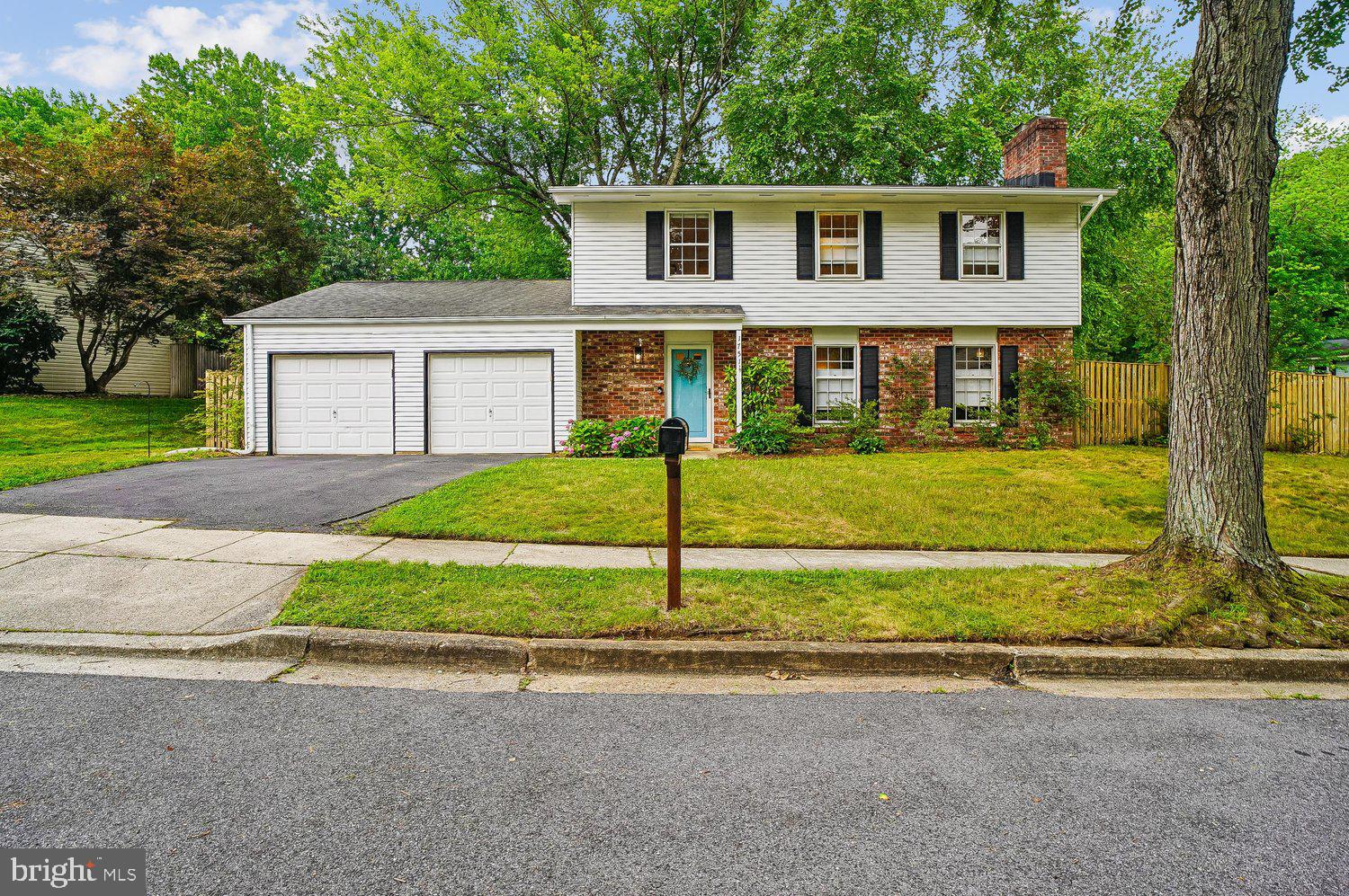 CROFTON MEADOWS - Residential