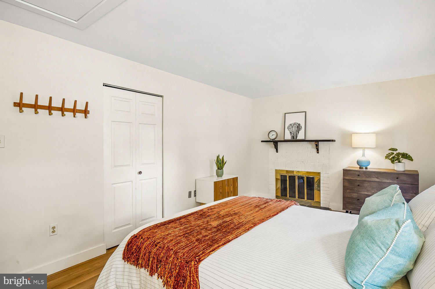CROFTON MEADOWS - Residential