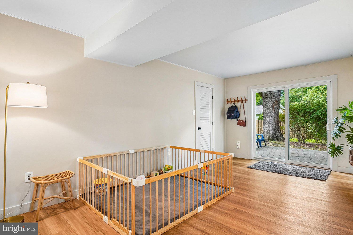 CROFTON MEADOWS - Residential