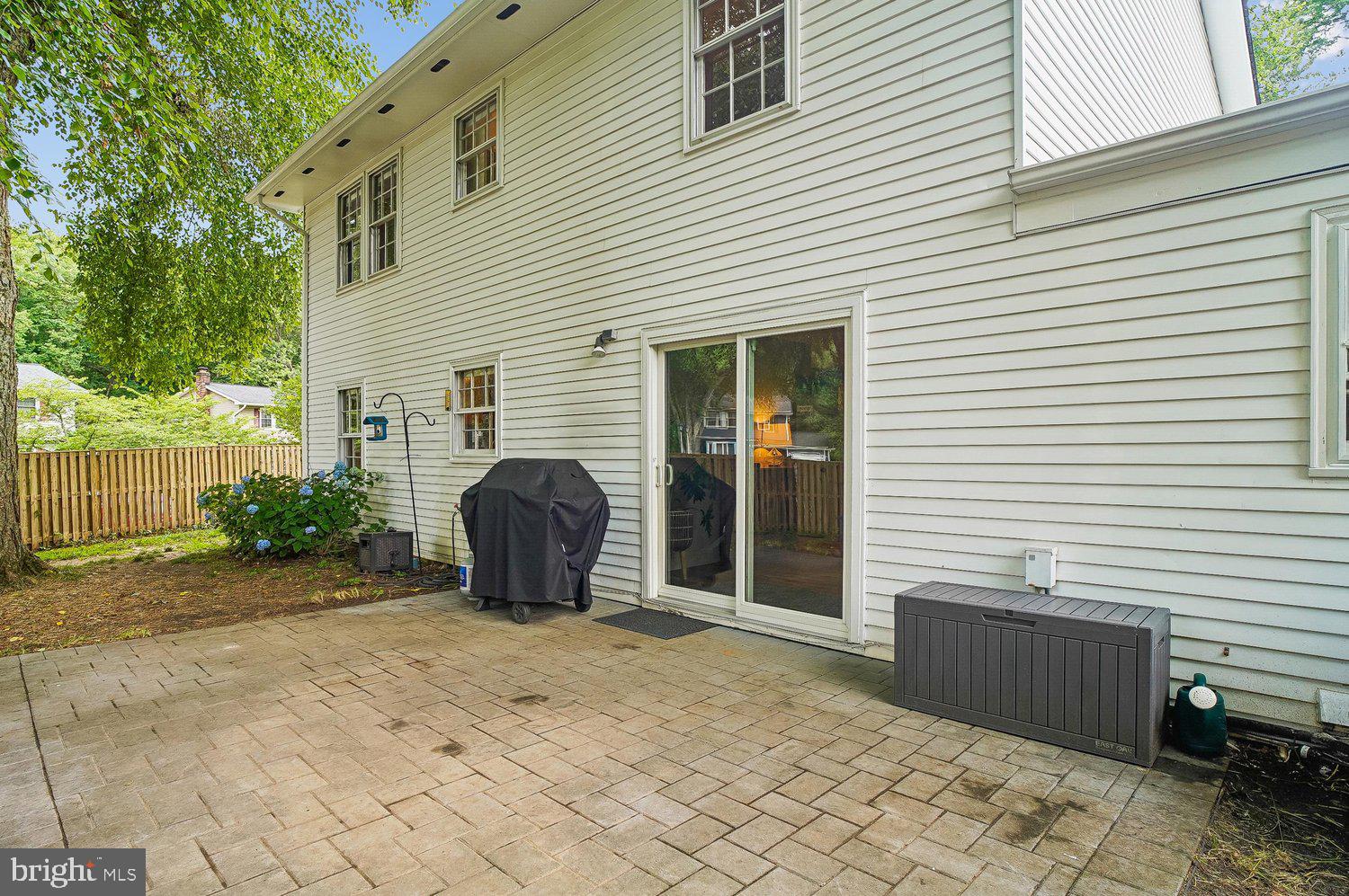 CROFTON MEADOWS - Residential