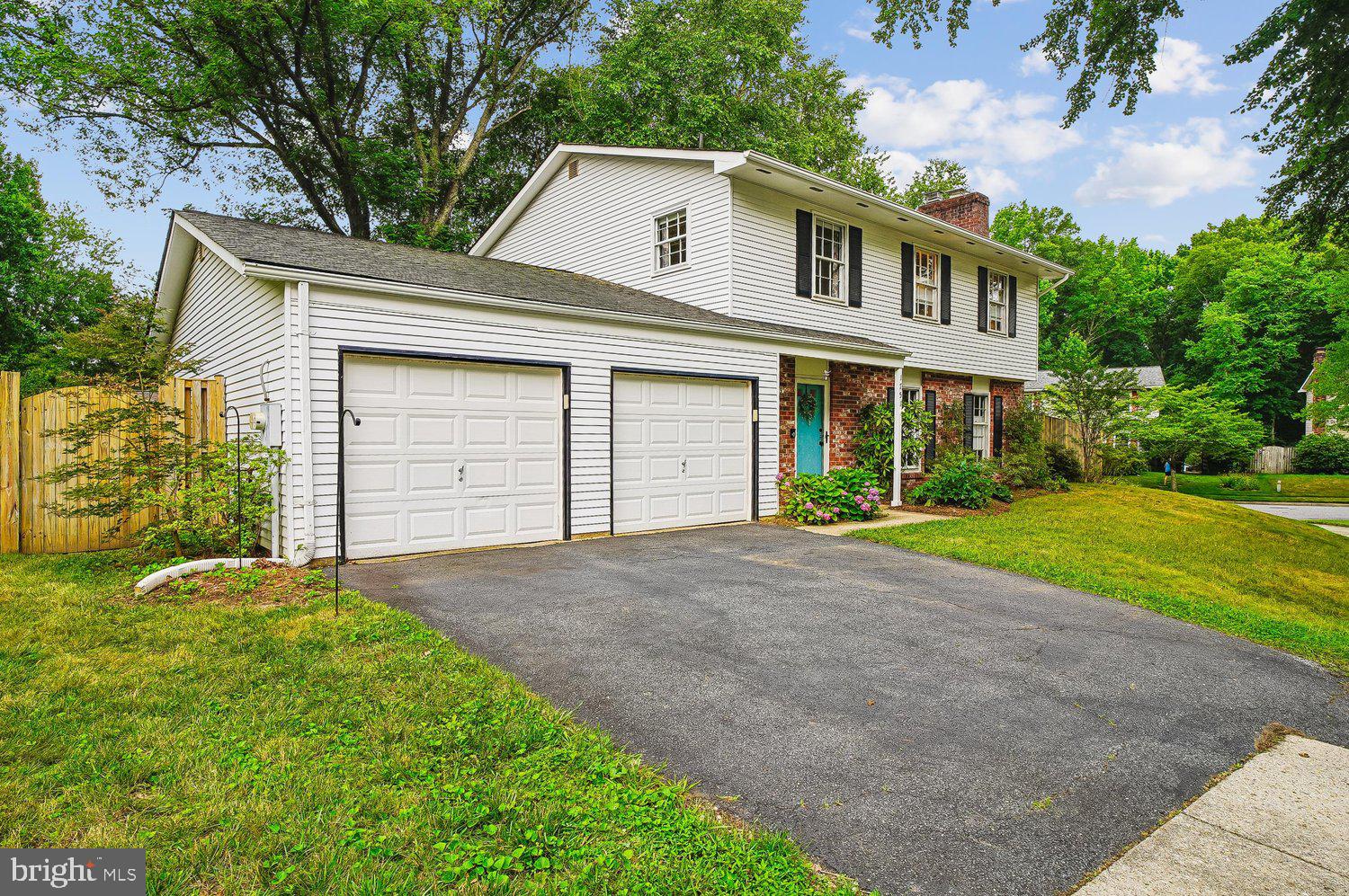 CROFTON MEADOWS - Residential