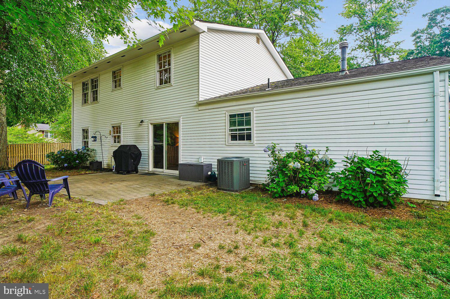 CROFTON MEADOWS - Residential