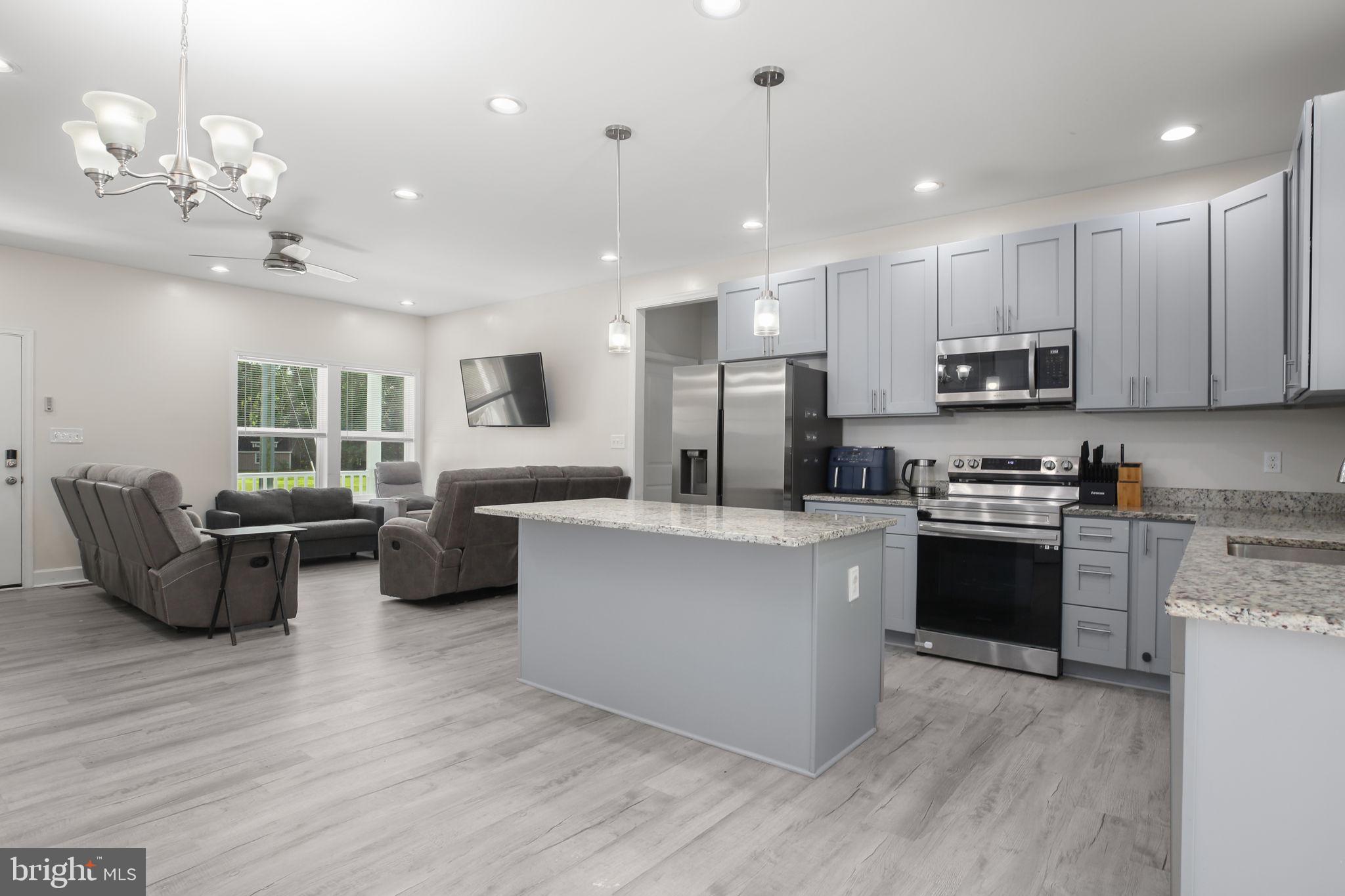 PLACID BAY ESTATES - Residential