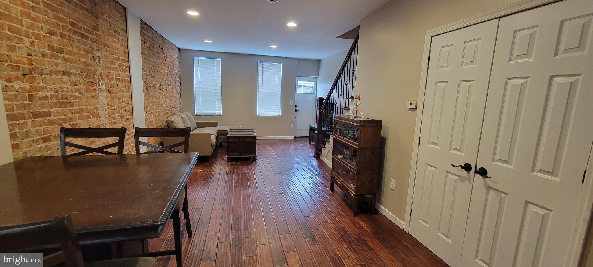 PORT RICHMOND - Residential