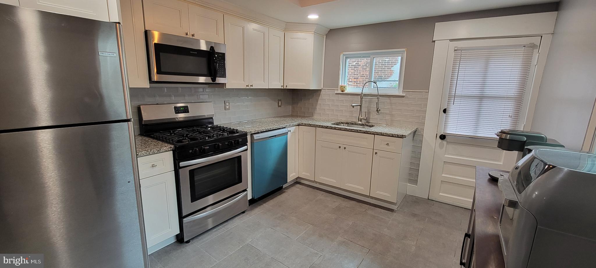 PORT RICHMOND - Residential
