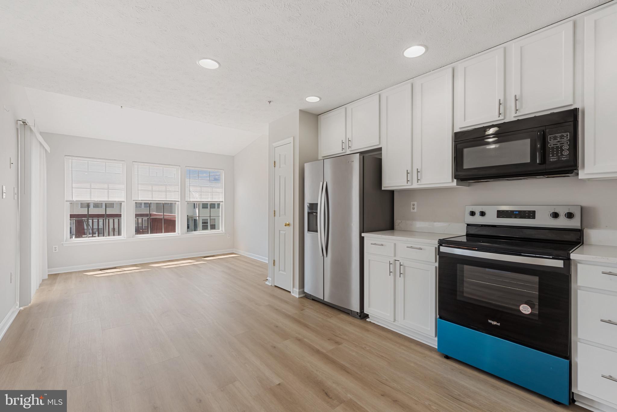 RIVERSIDE SOUTH - Residential