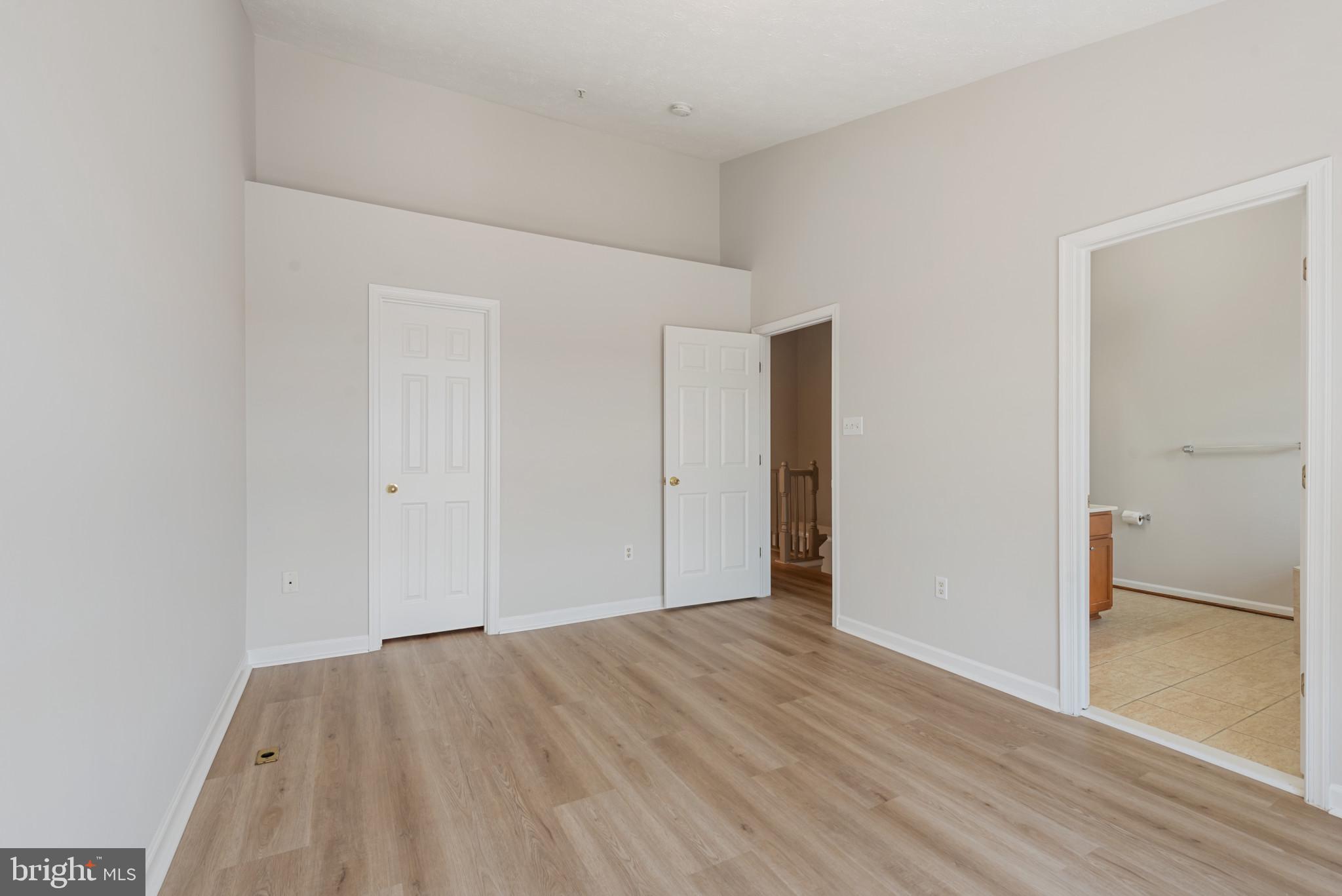 RIVERSIDE SOUTH - Residential