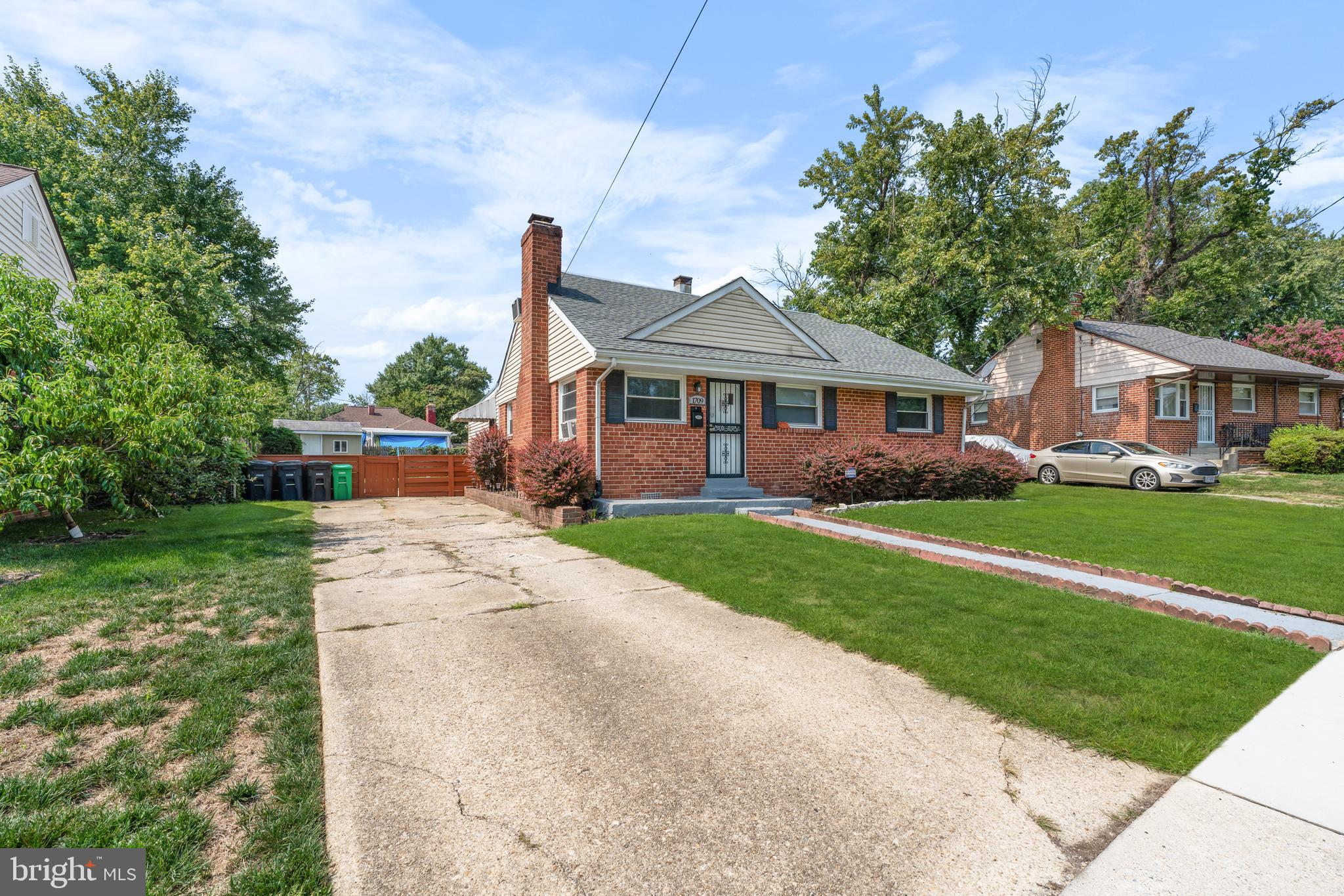LANGLEY PARK - Residential