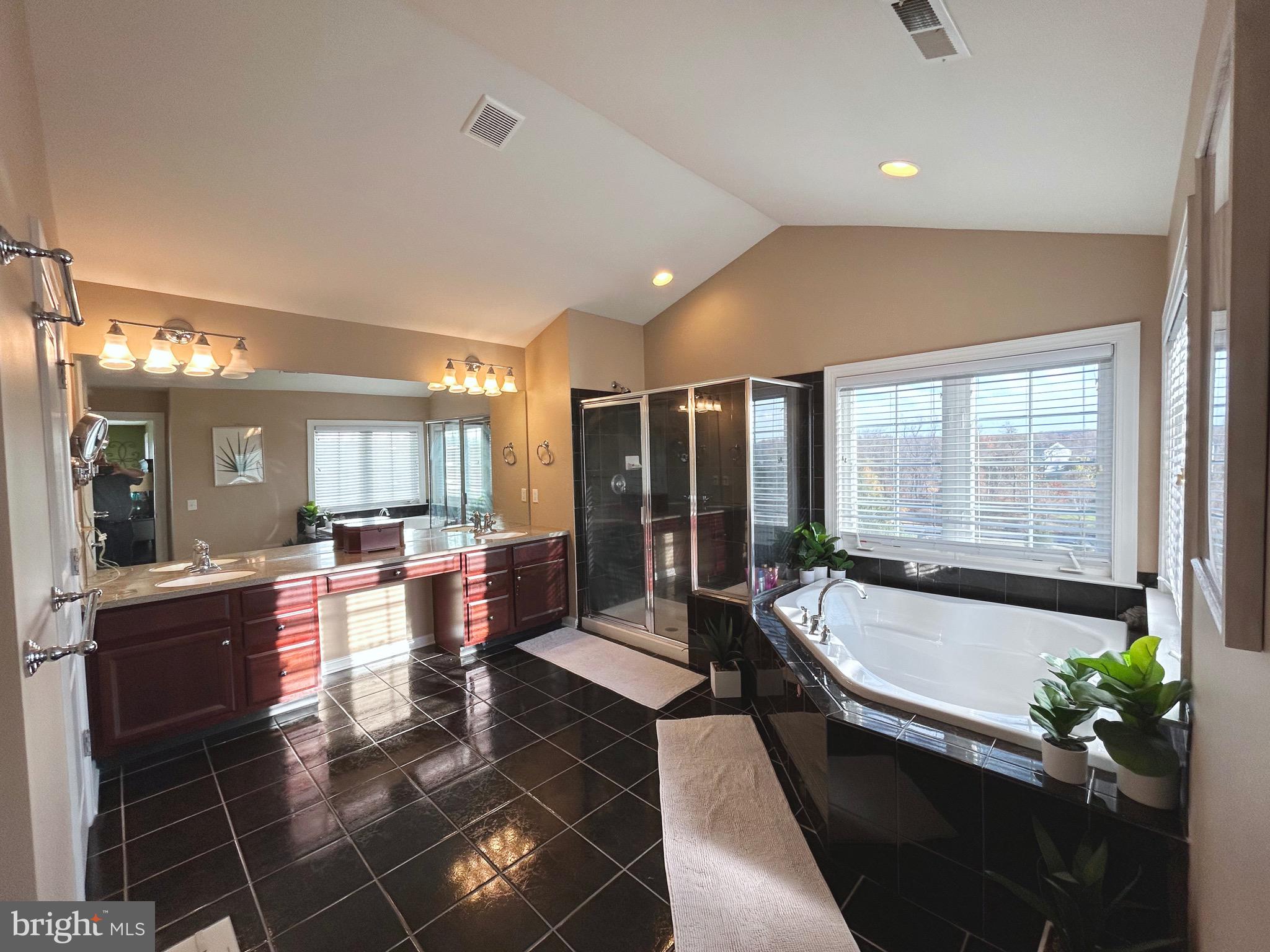 APPLECROSS - Residential