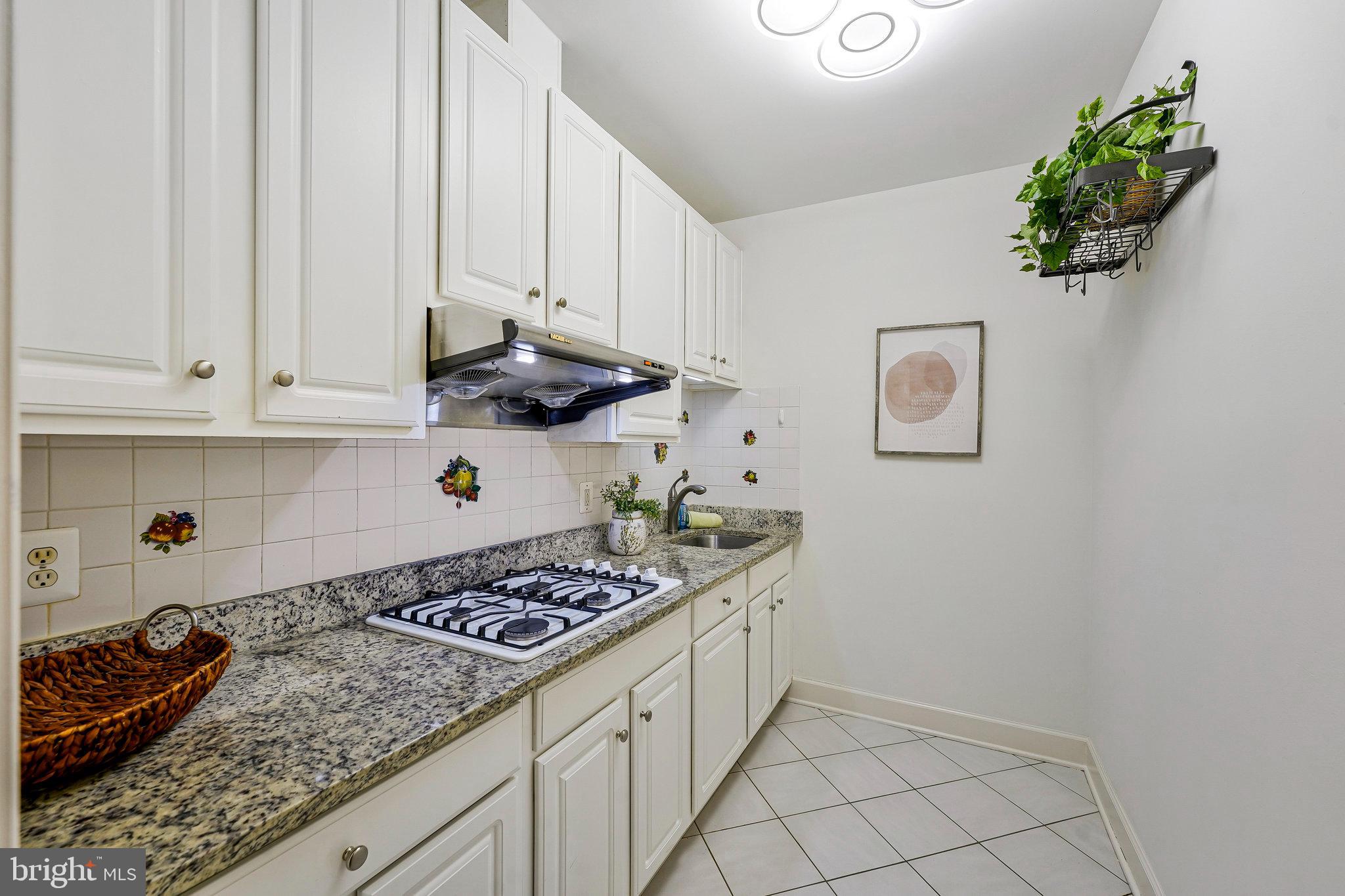 ESTATES AT LONGWOOD - Residential