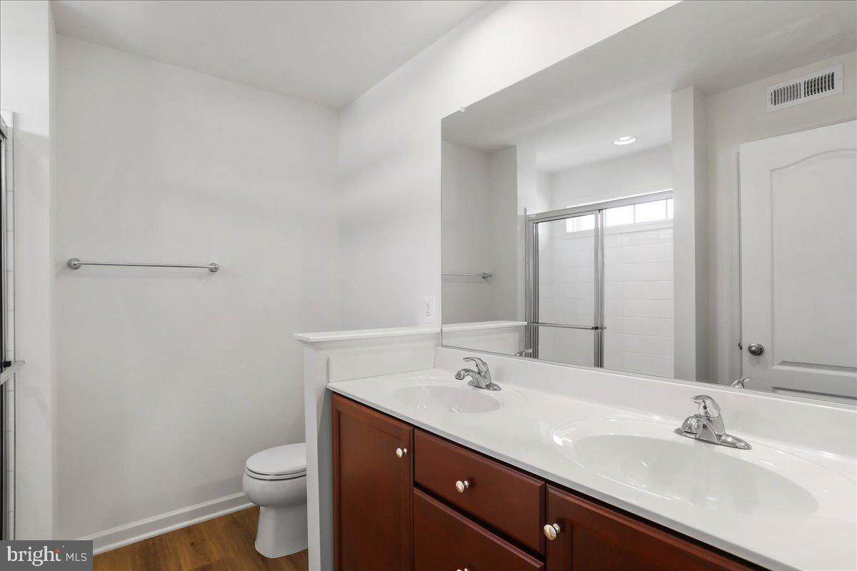 OVERLOOK AT RIVERSIDE TOWNHOMES - Residential Lease