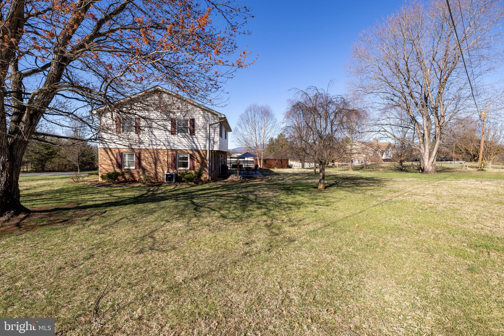 OLD FARMS - Residential