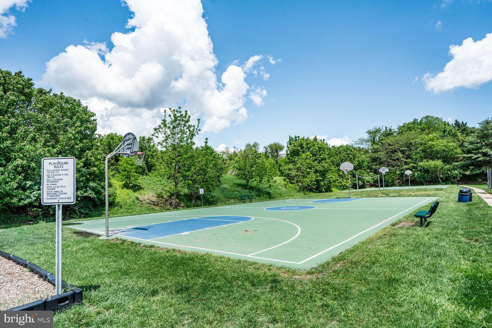 SURREY AT MANCHESTER LAKES - Residential