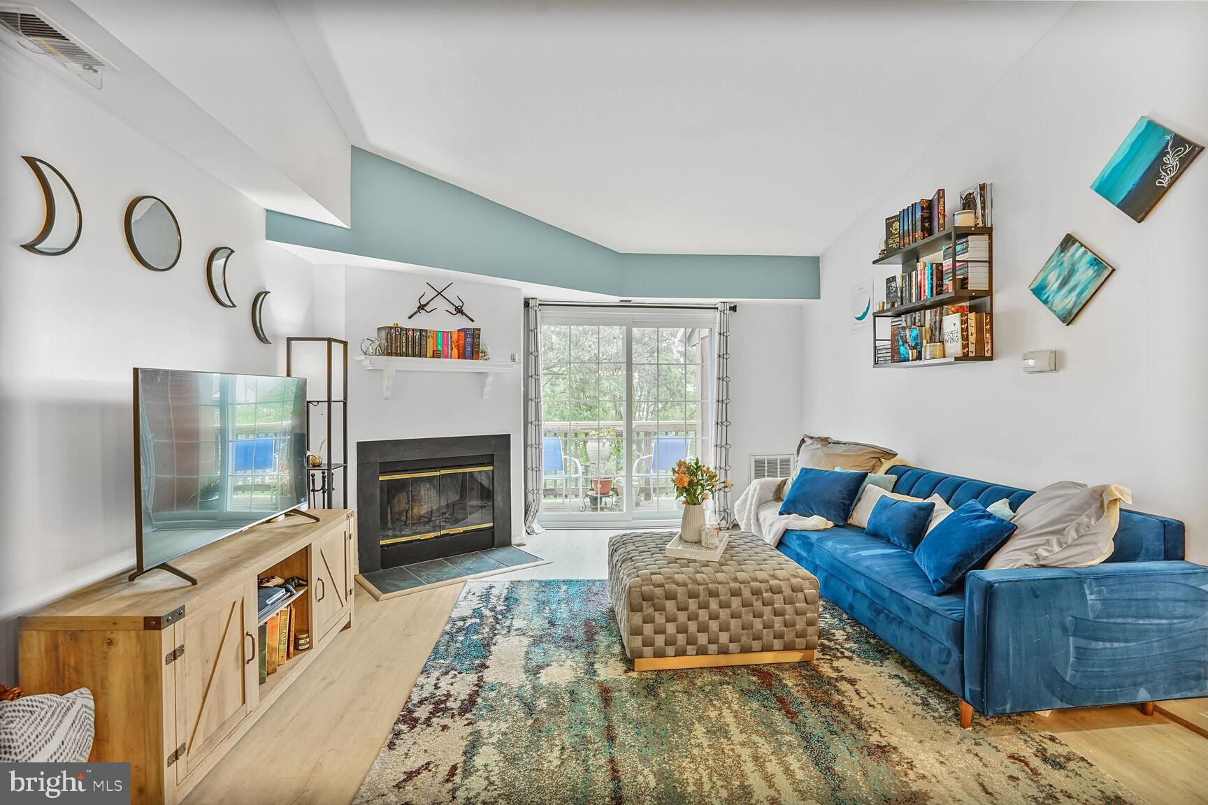 SURREY AT MANCHESTER LAKES - Residential