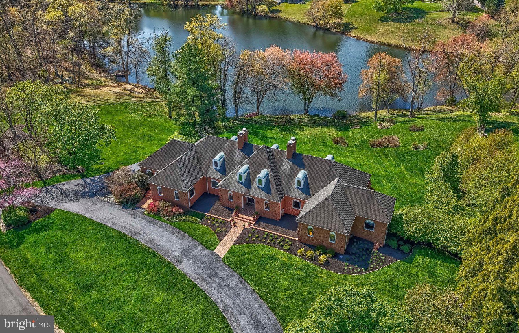 FOX LAKE - Residential