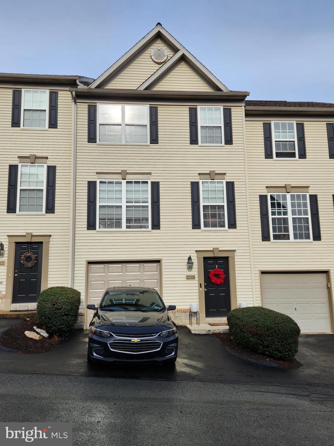 2 Bedroom, 2 1/2 Bath Condo at Hunt Club