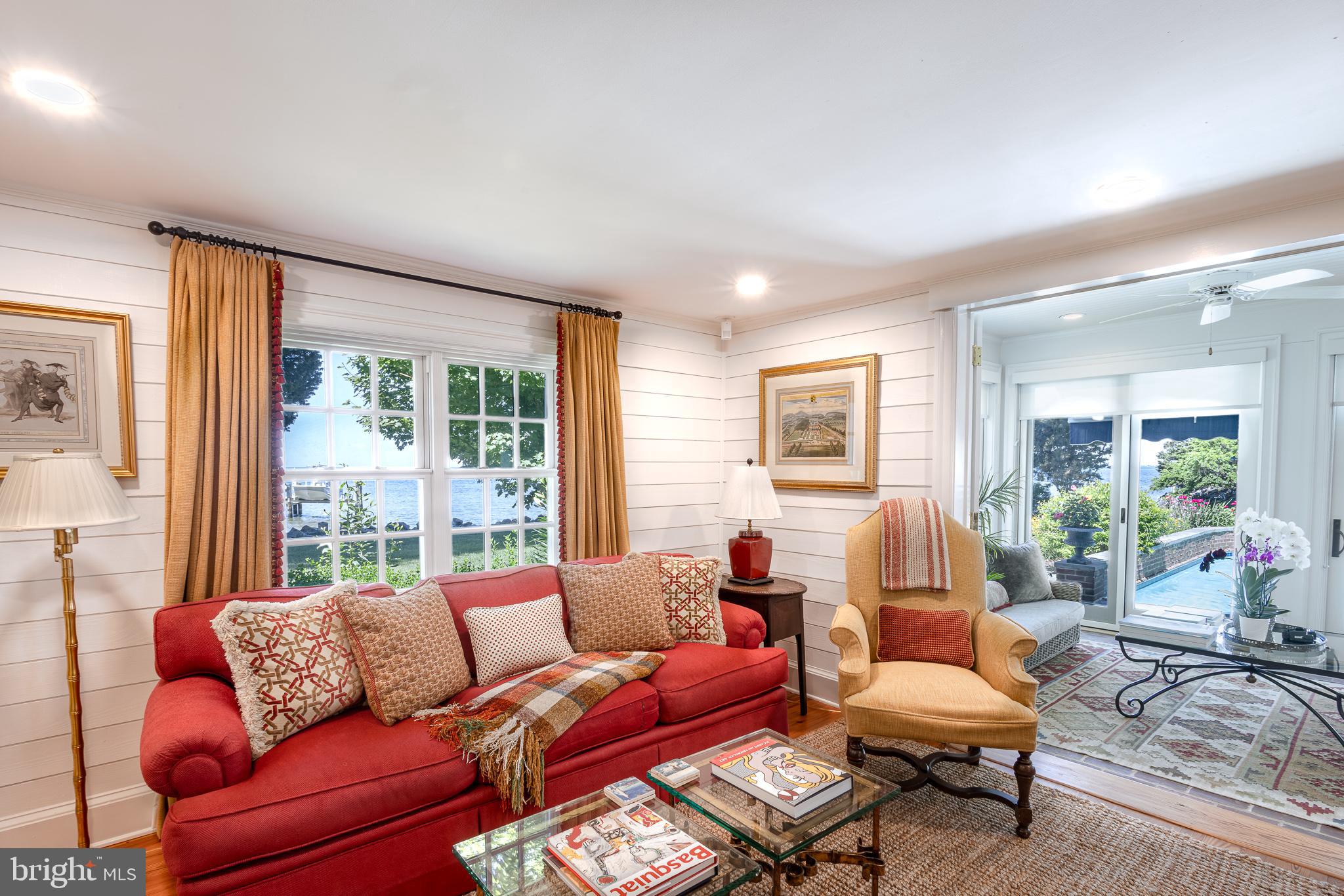 FERRY NECK - Residential
