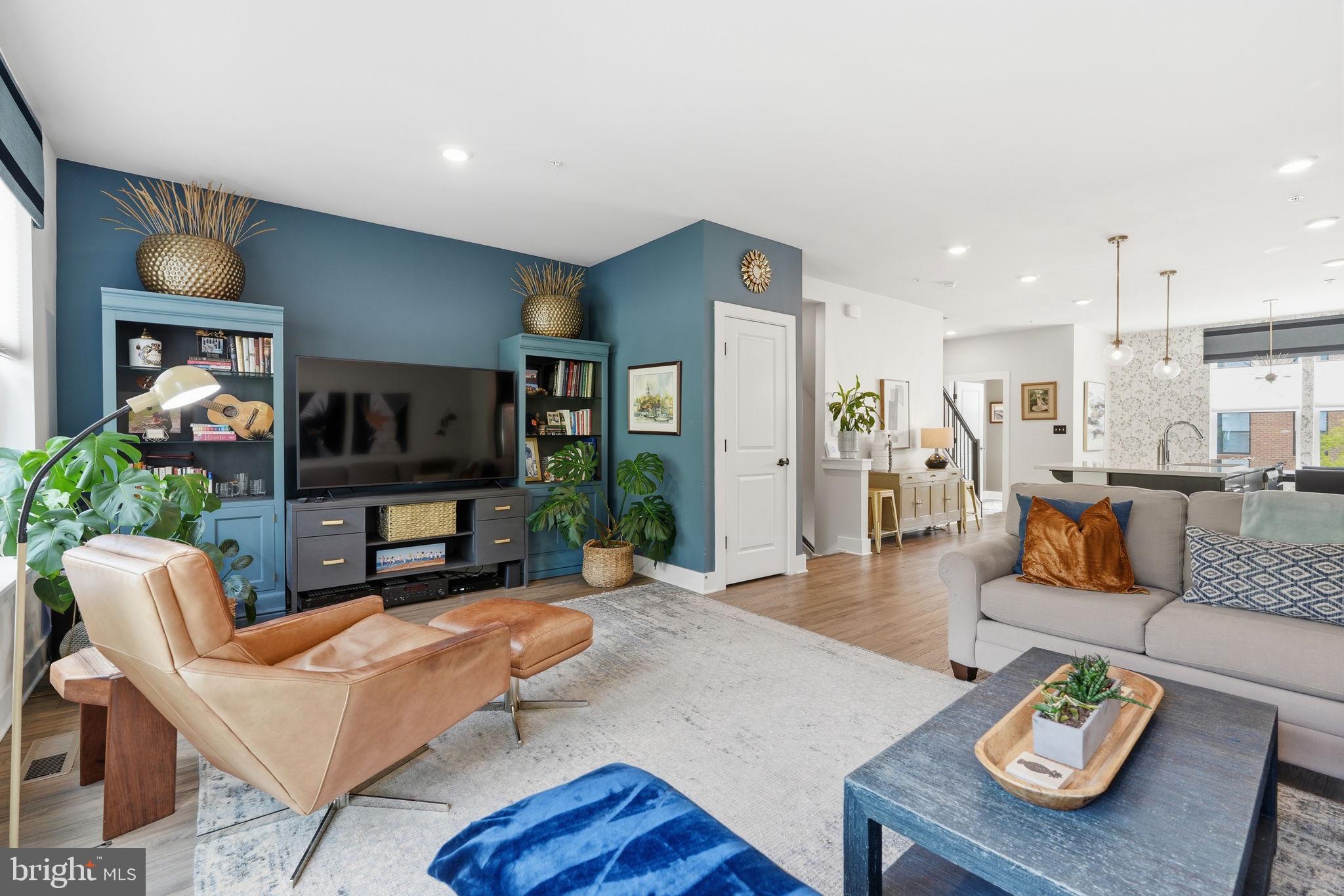 MEDFIELD - Residential