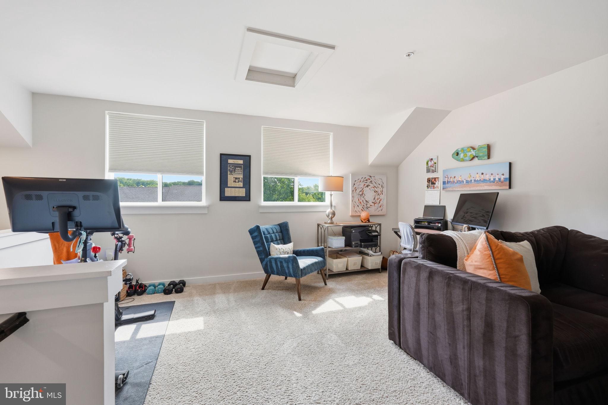 MEDFIELD - Residential