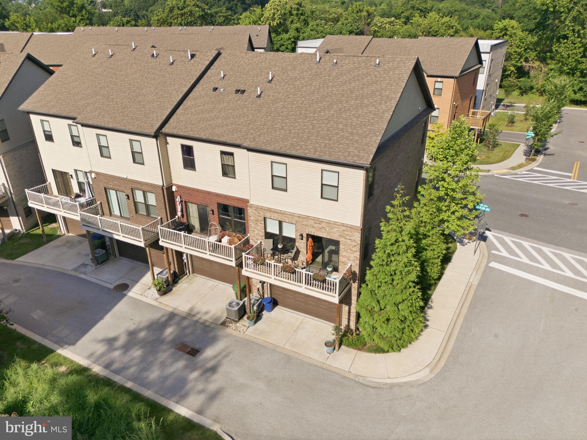 MEDFIELD - Residential
